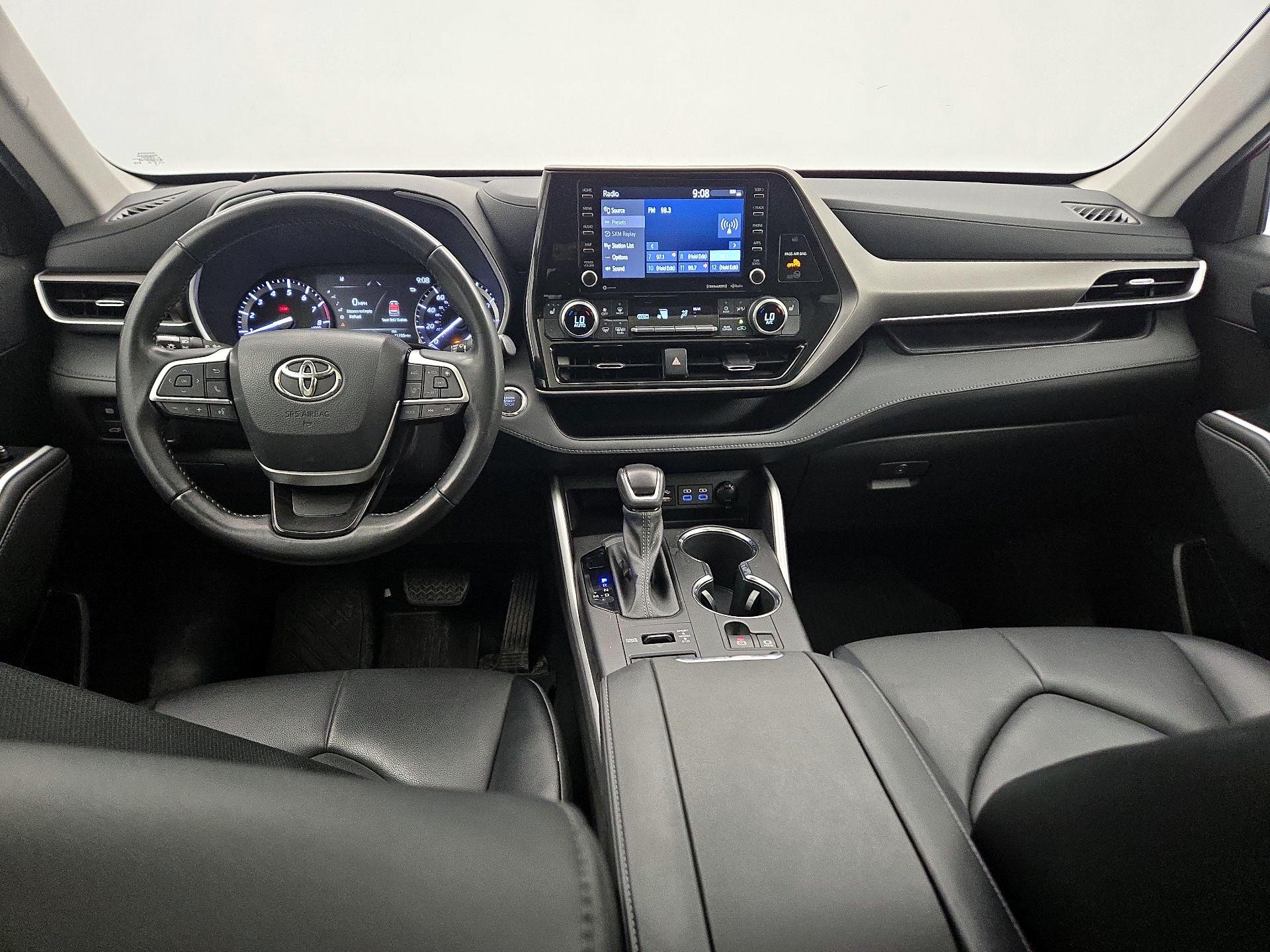 Thumbnail: 2022 Toyota Highlander - 9