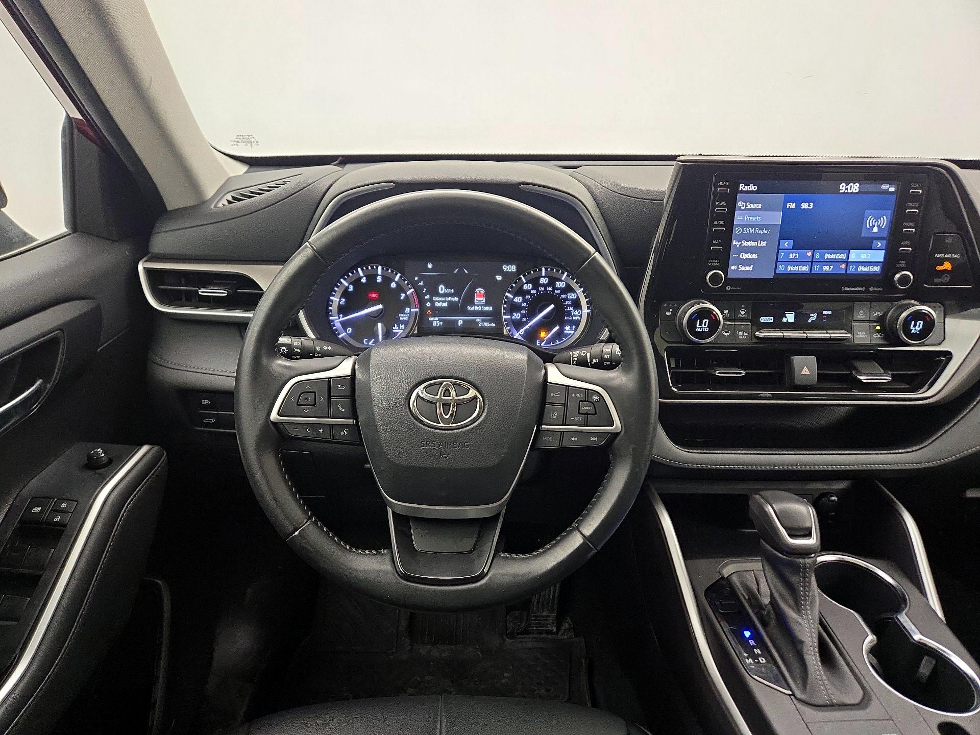 Thumbnail: 2022 Toyota Highlander - 10
