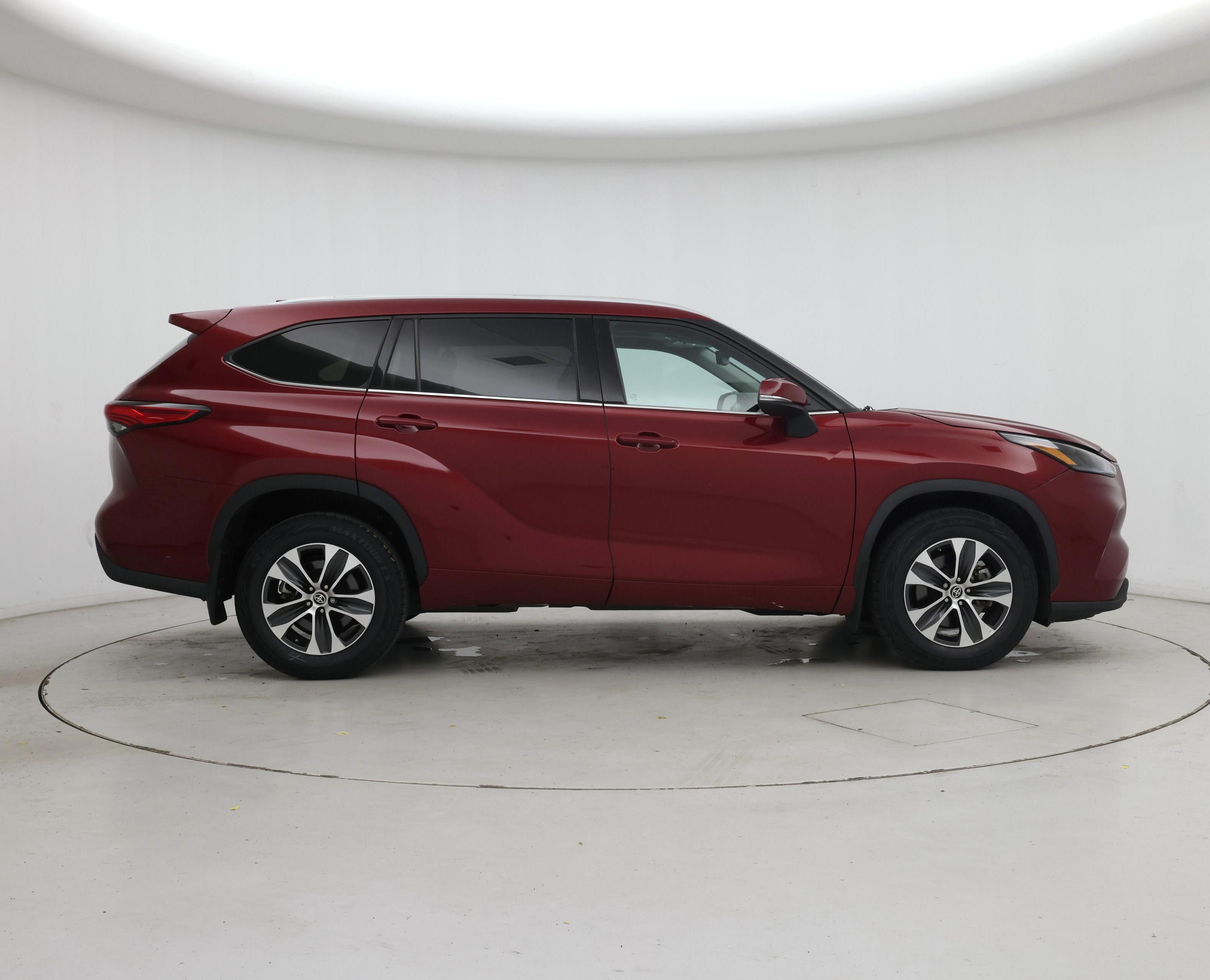 Thumbnail: 2022 Toyota Highlander - 7