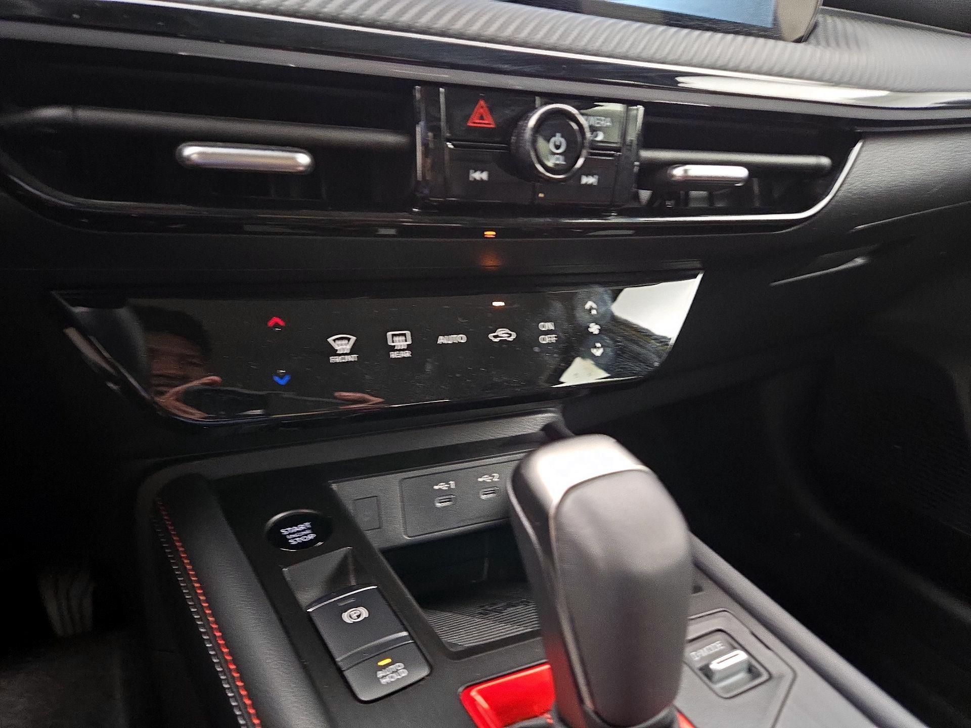 Thumbnail: 2025 Nissan Kicks - 16