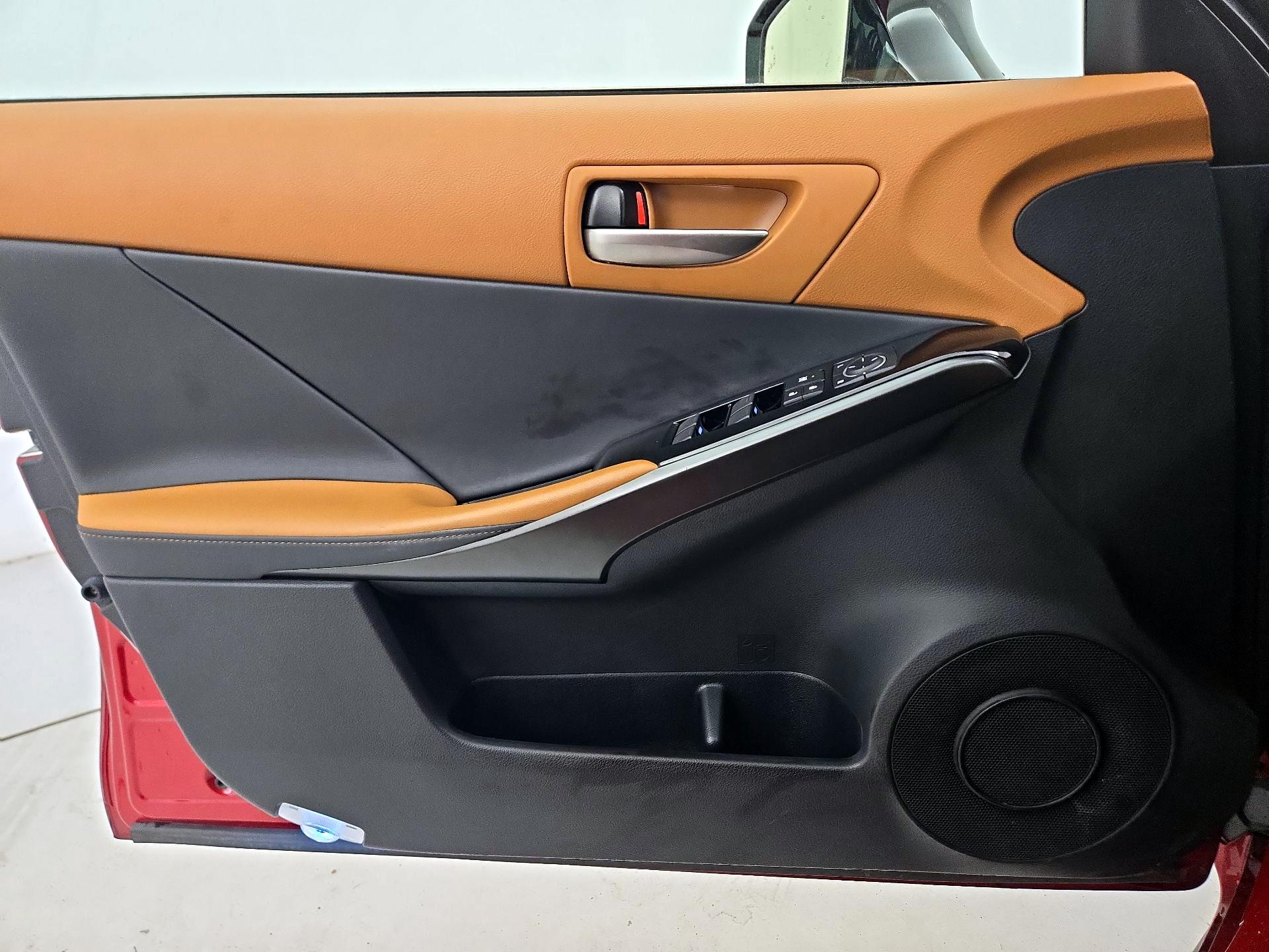 Thumbnail: 2024 Lexus IS - 12