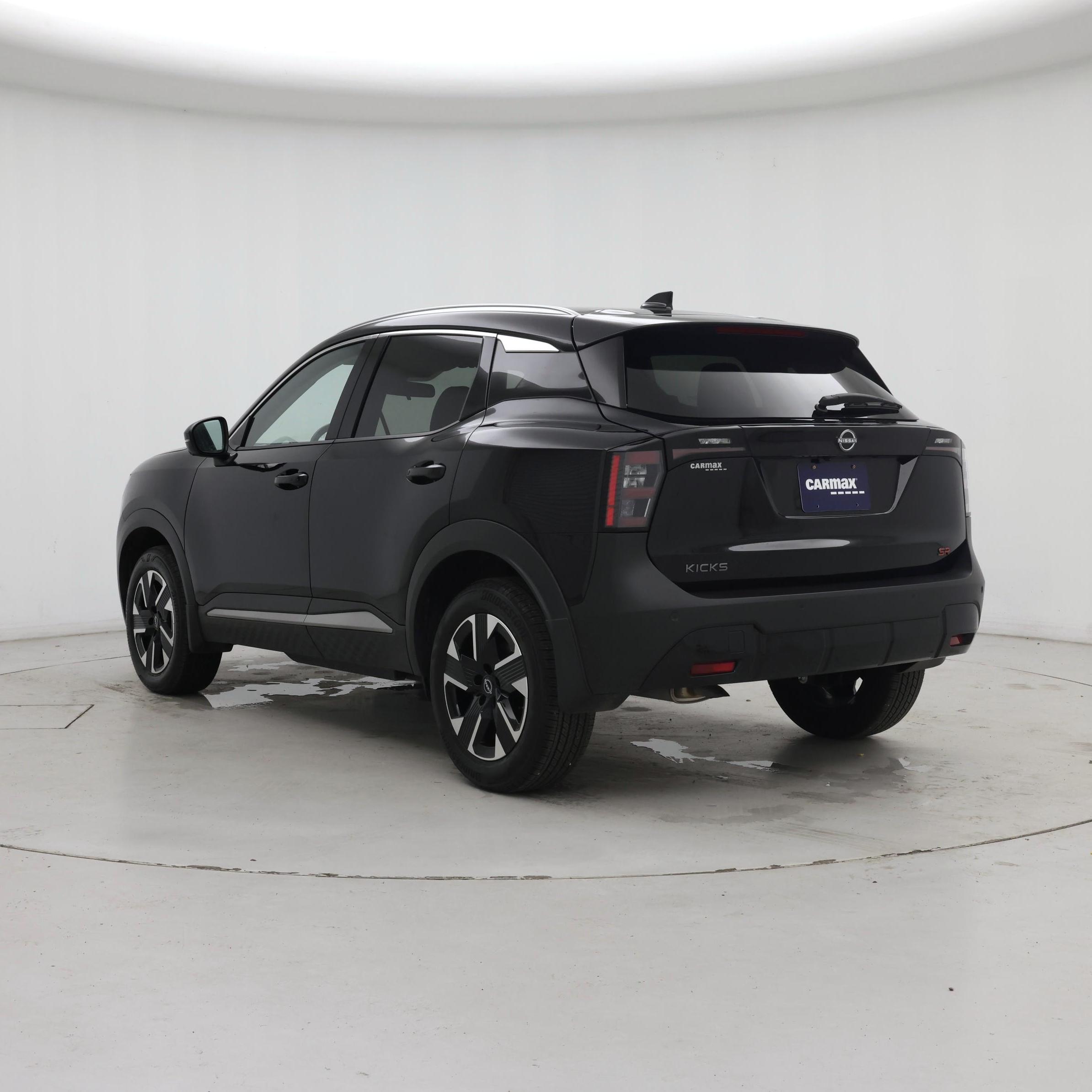Thumbnail: 2025 Nissan Kicks - 2