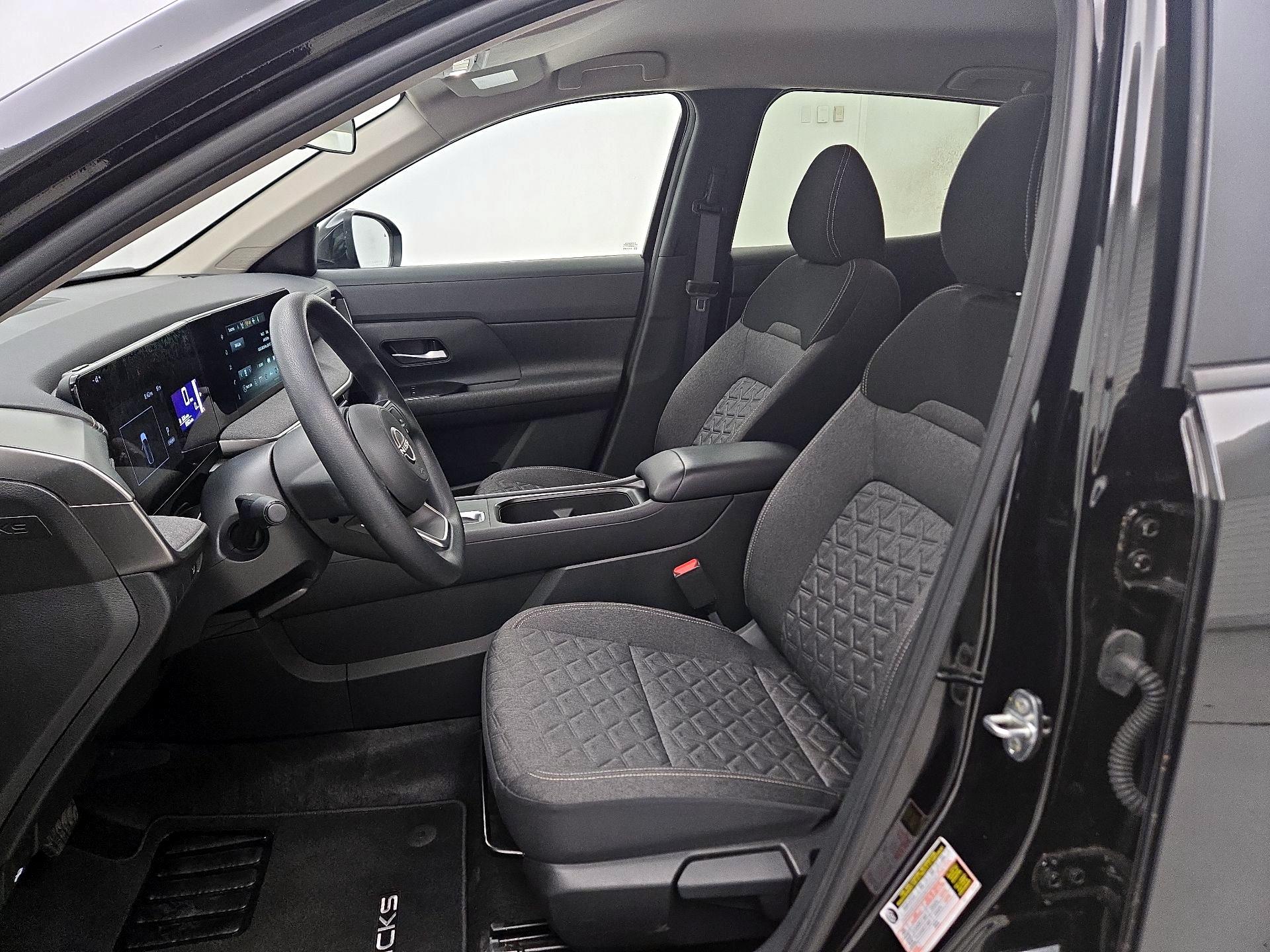 Thumbnail: 2025 Nissan Kicks - 11