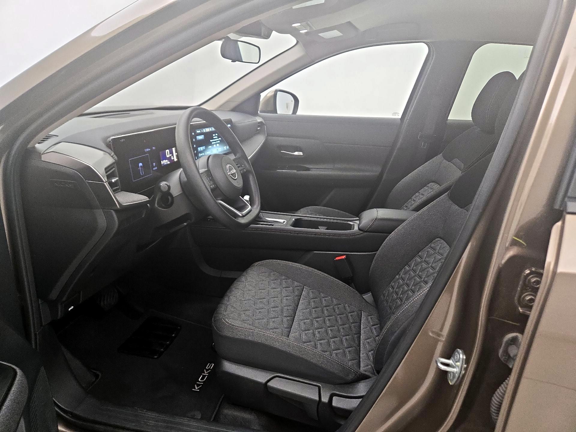 Thumbnail: 2025 Nissan Kicks - 11