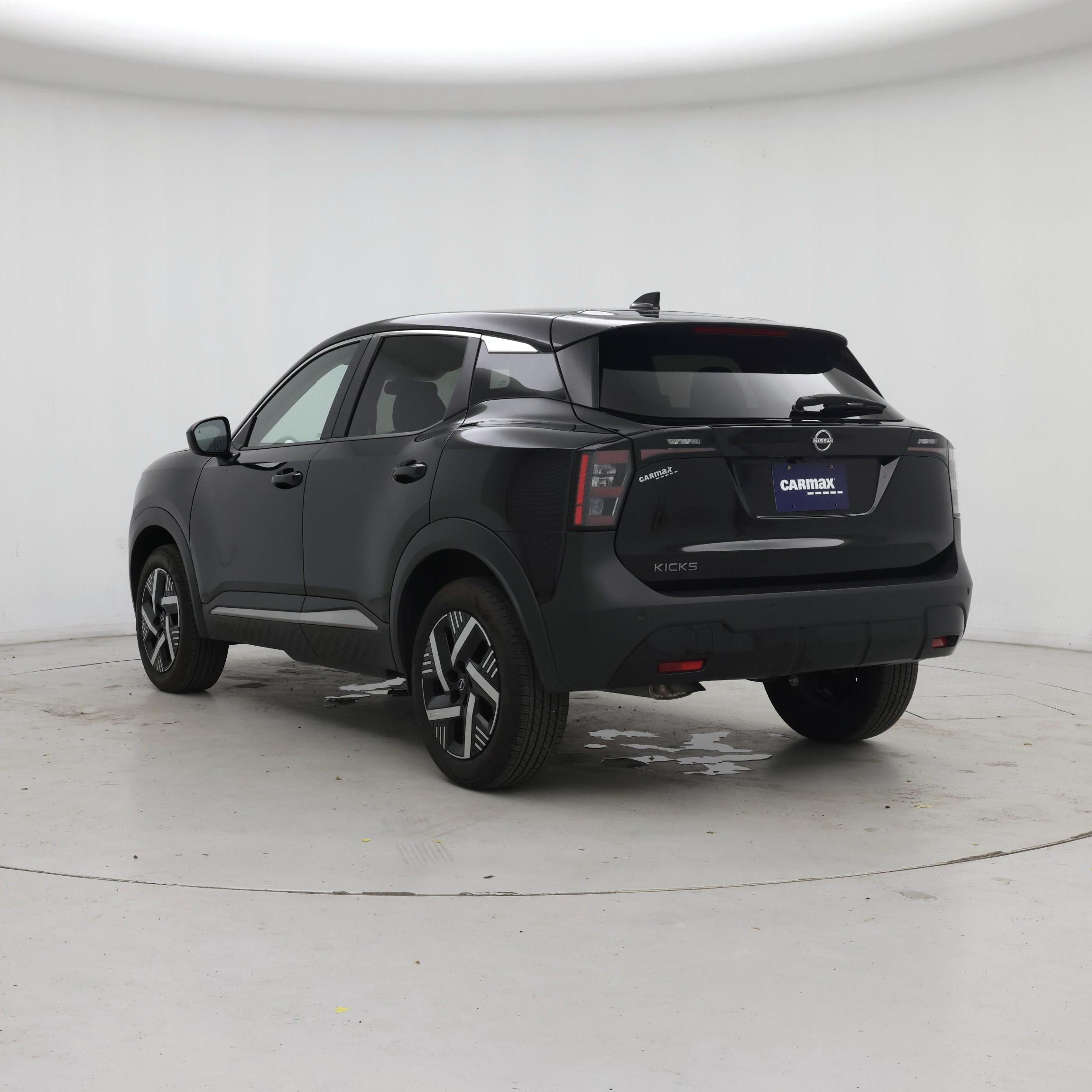 Thumbnail: 2025 Nissan Kicks - 2
