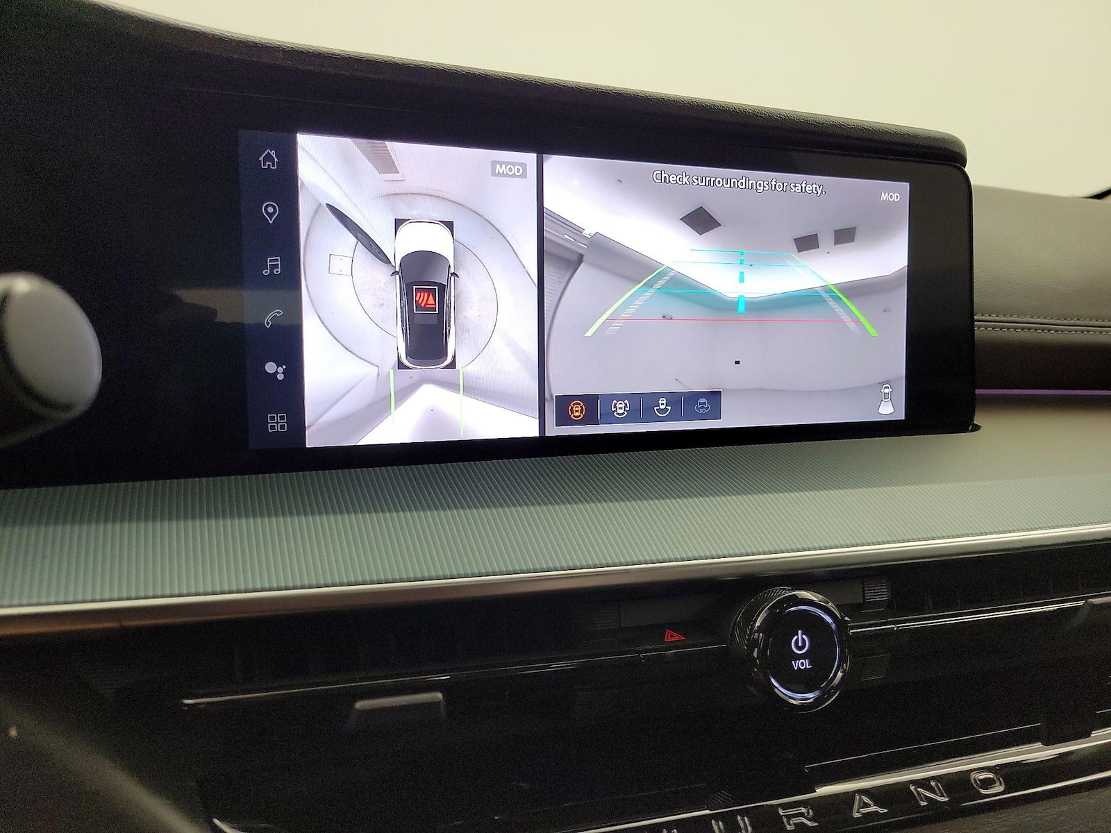 2025 Nissan Murano Platinum - Photo 16