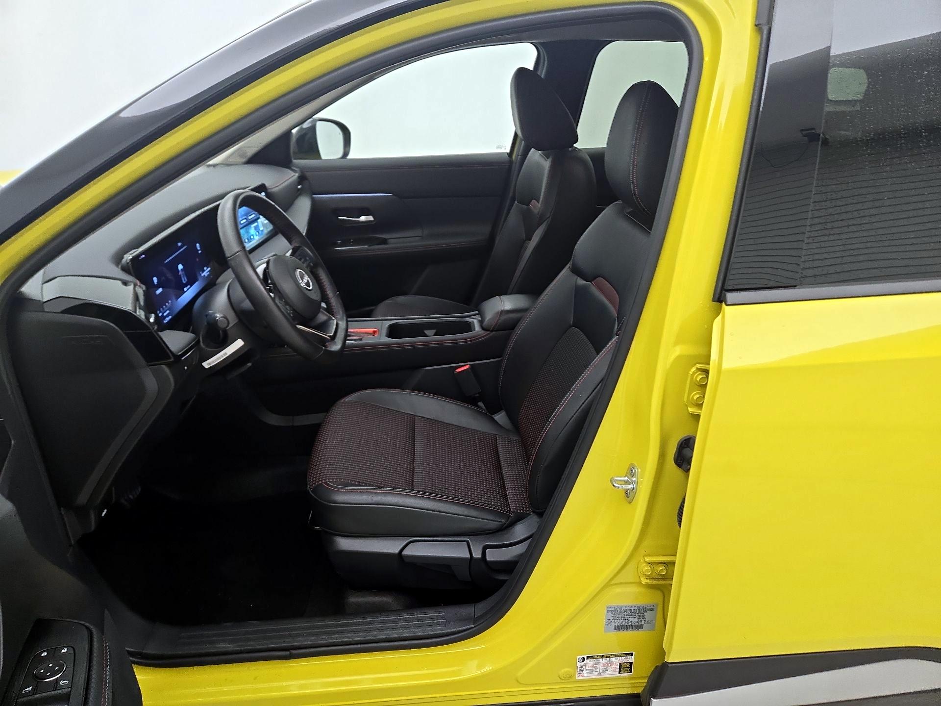 Thumbnail: 2025 Nissan Kicks - 11