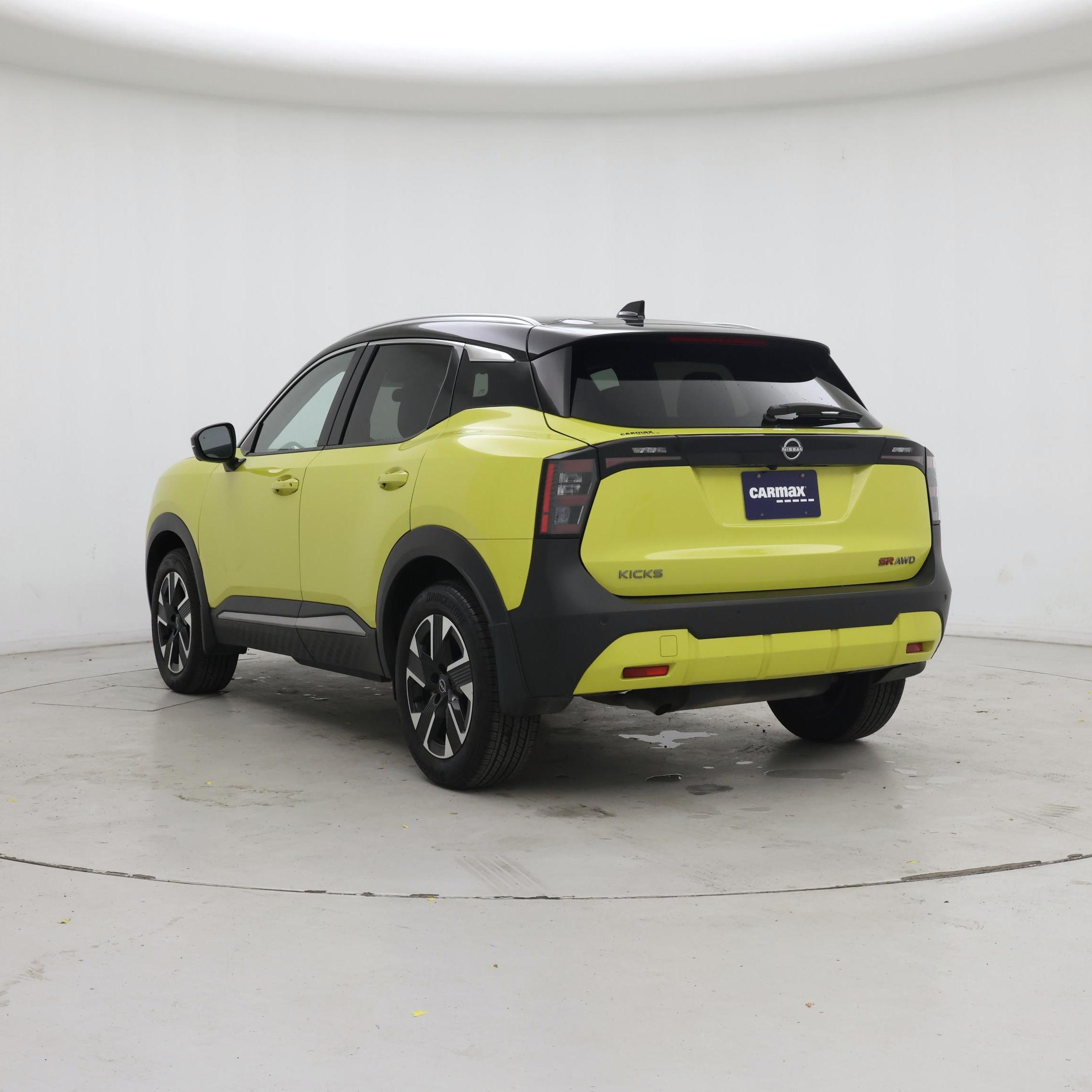 Thumbnail: 2025 Nissan Kicks - 2