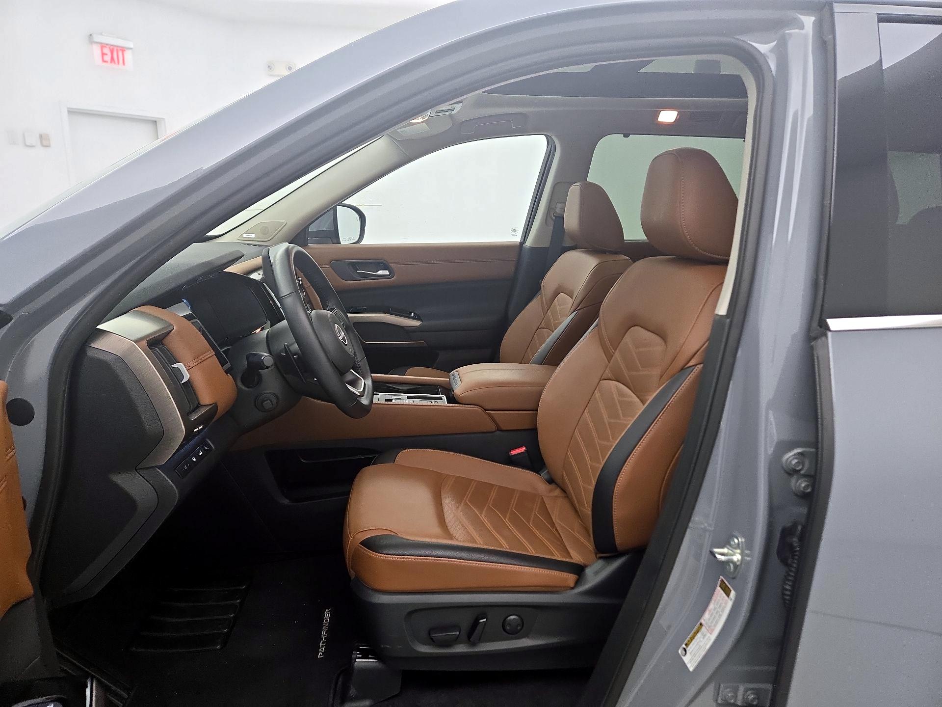 Thumbnail: 2025 Nissan Pathfinder - 9