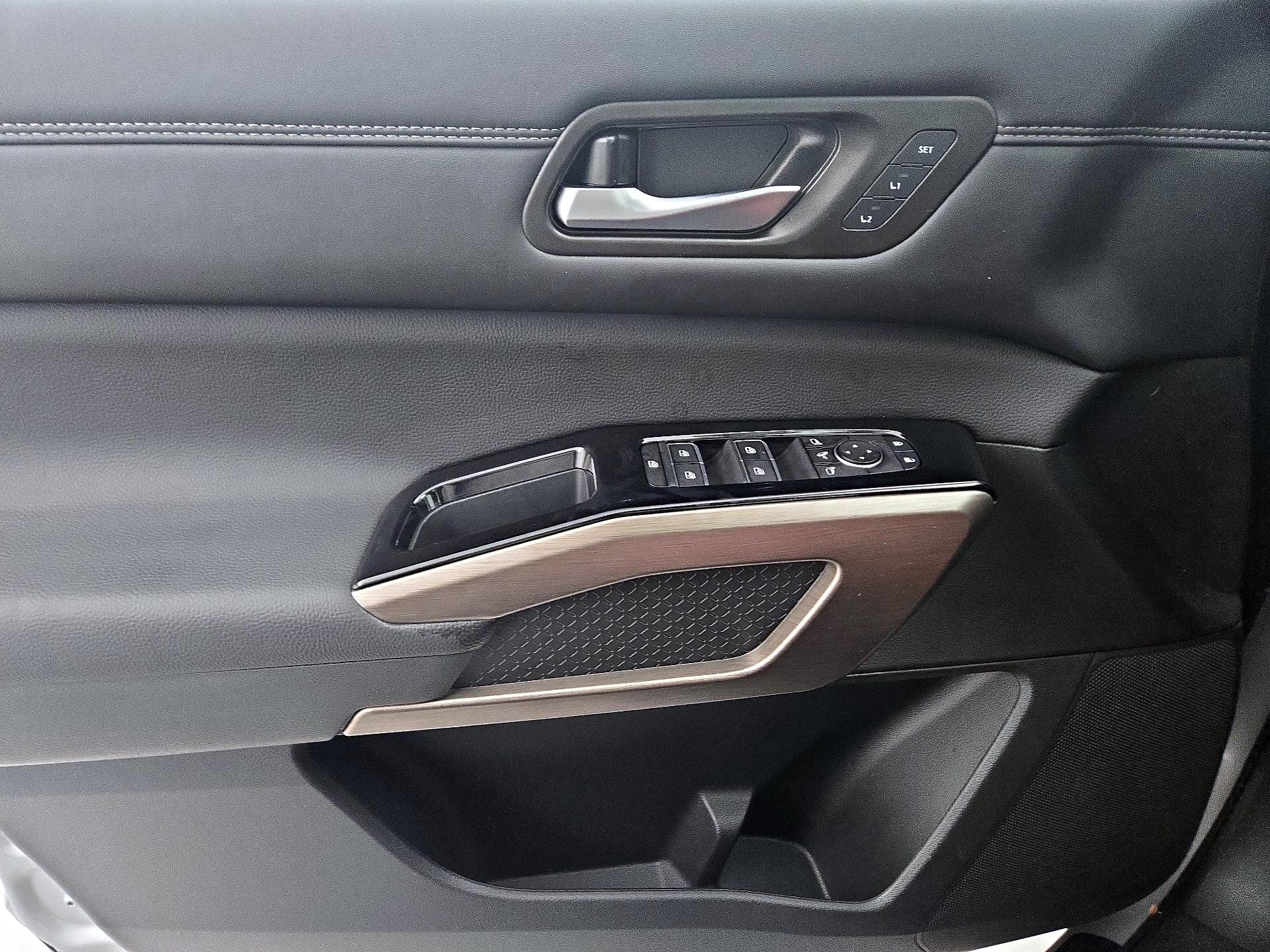 Thumbnail: 2025 Nissan Pathfinder - 12