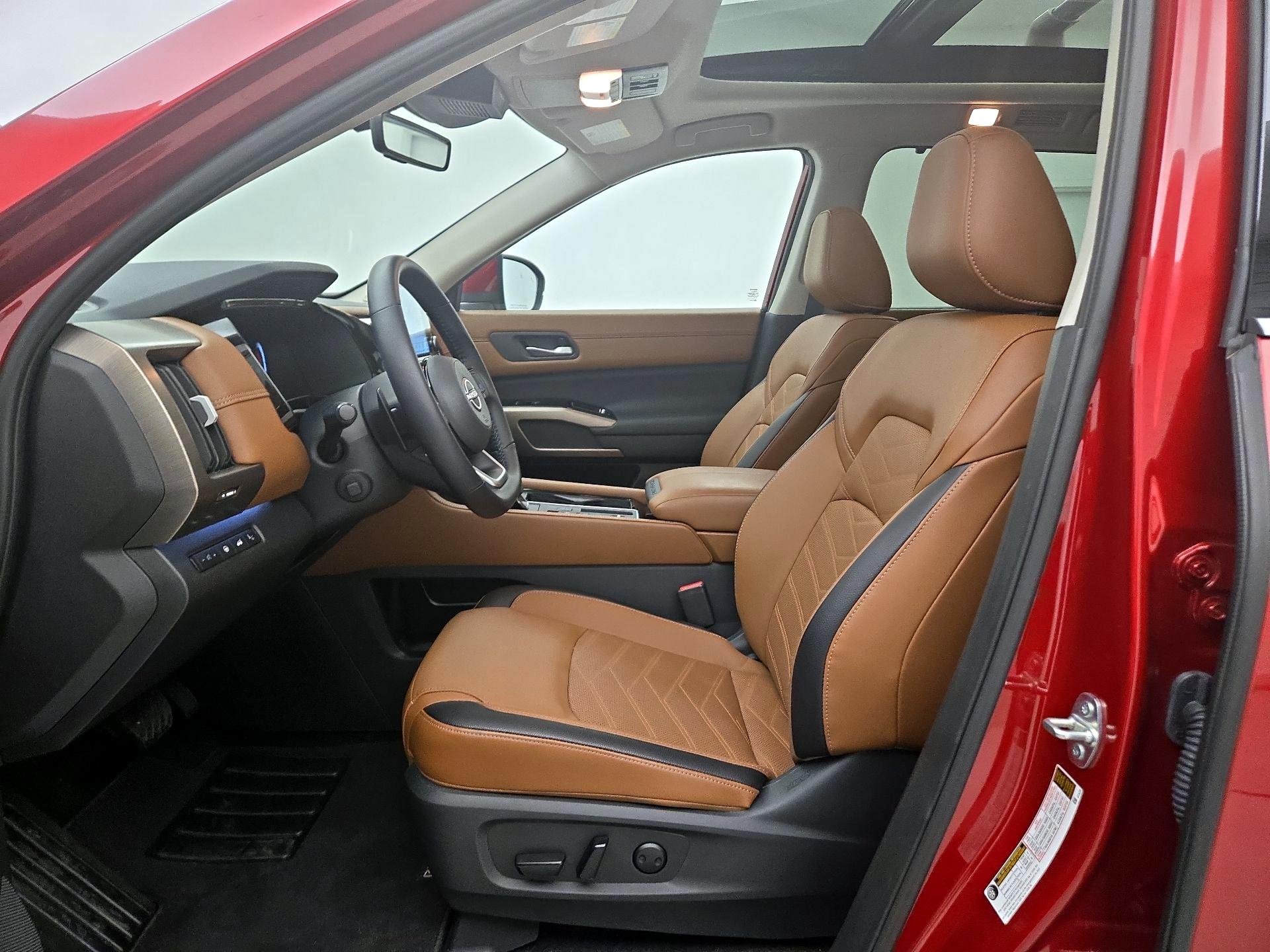 Thumbnail: 2025 Nissan Pathfinder - 11