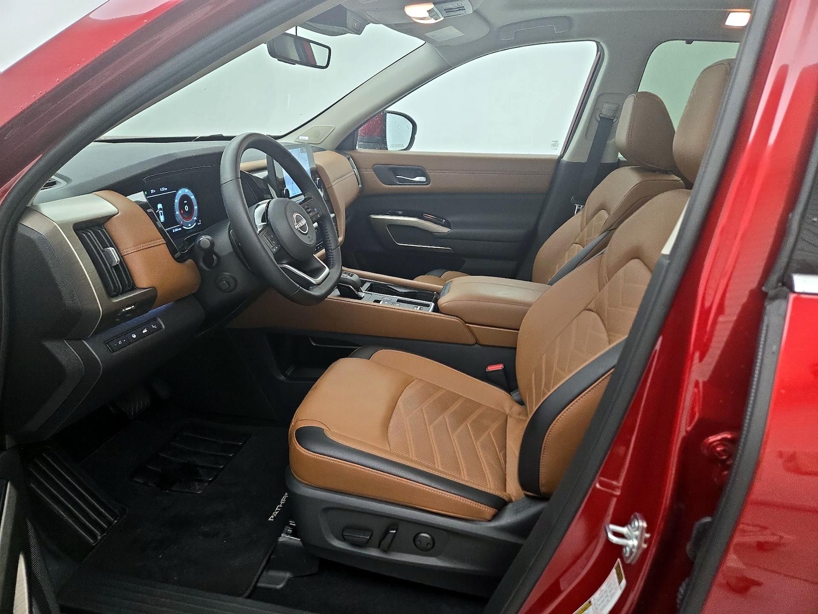 2025 Nissan Pathfinder Platinum - Photo 12