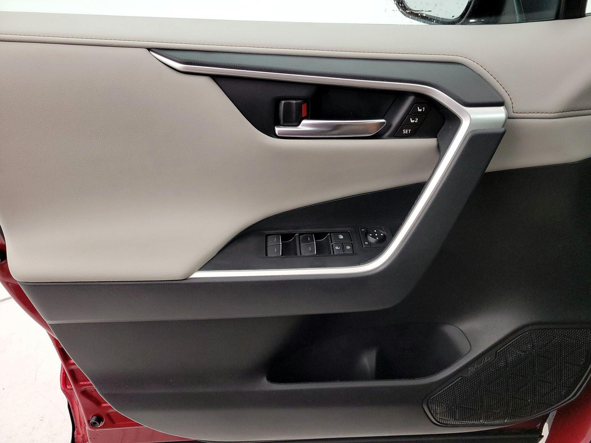 Thumbnail: 2024 Toyota RAV4 - 12