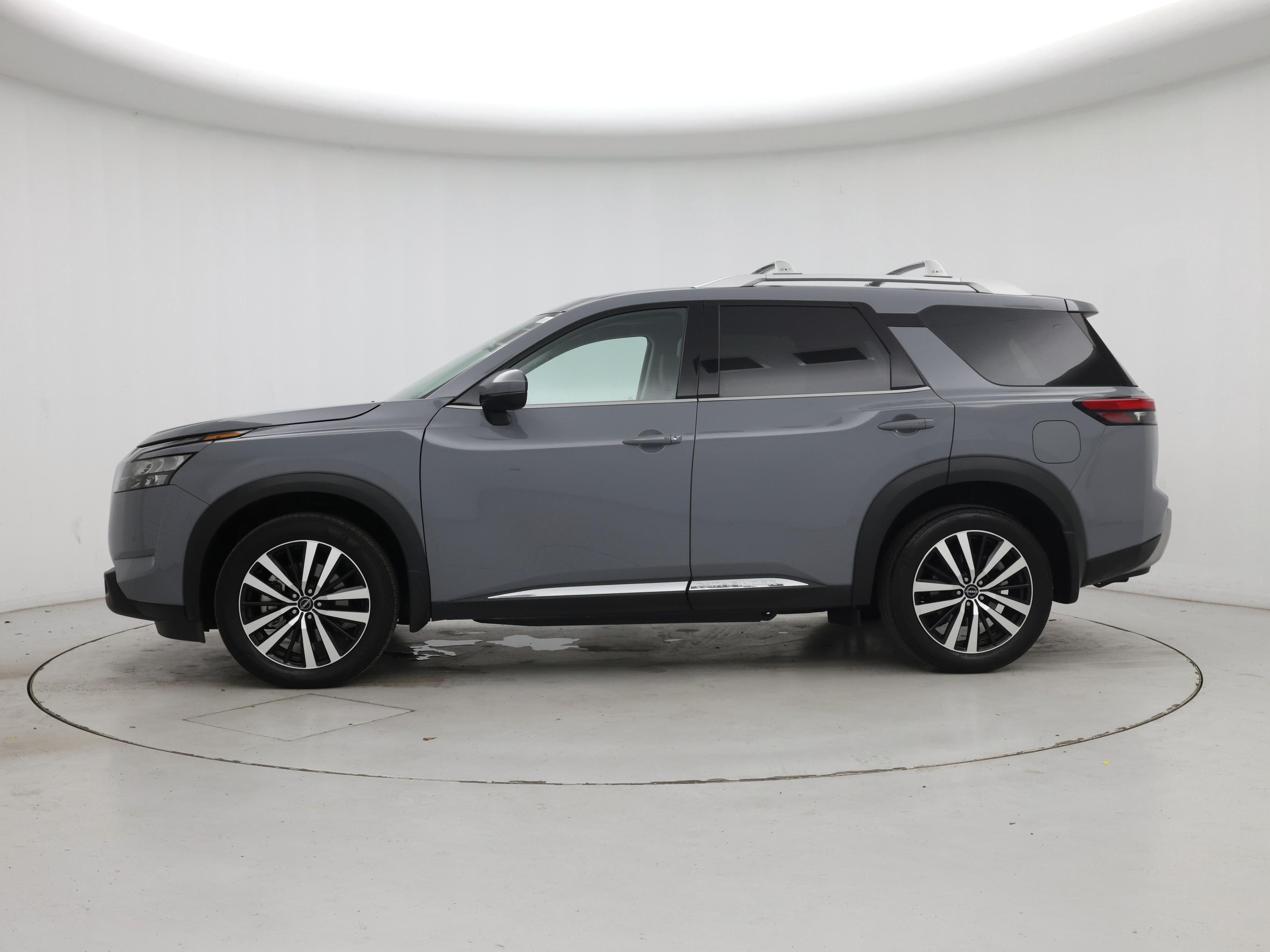 Thumbnail: 2025 Nissan Pathfinder - 3