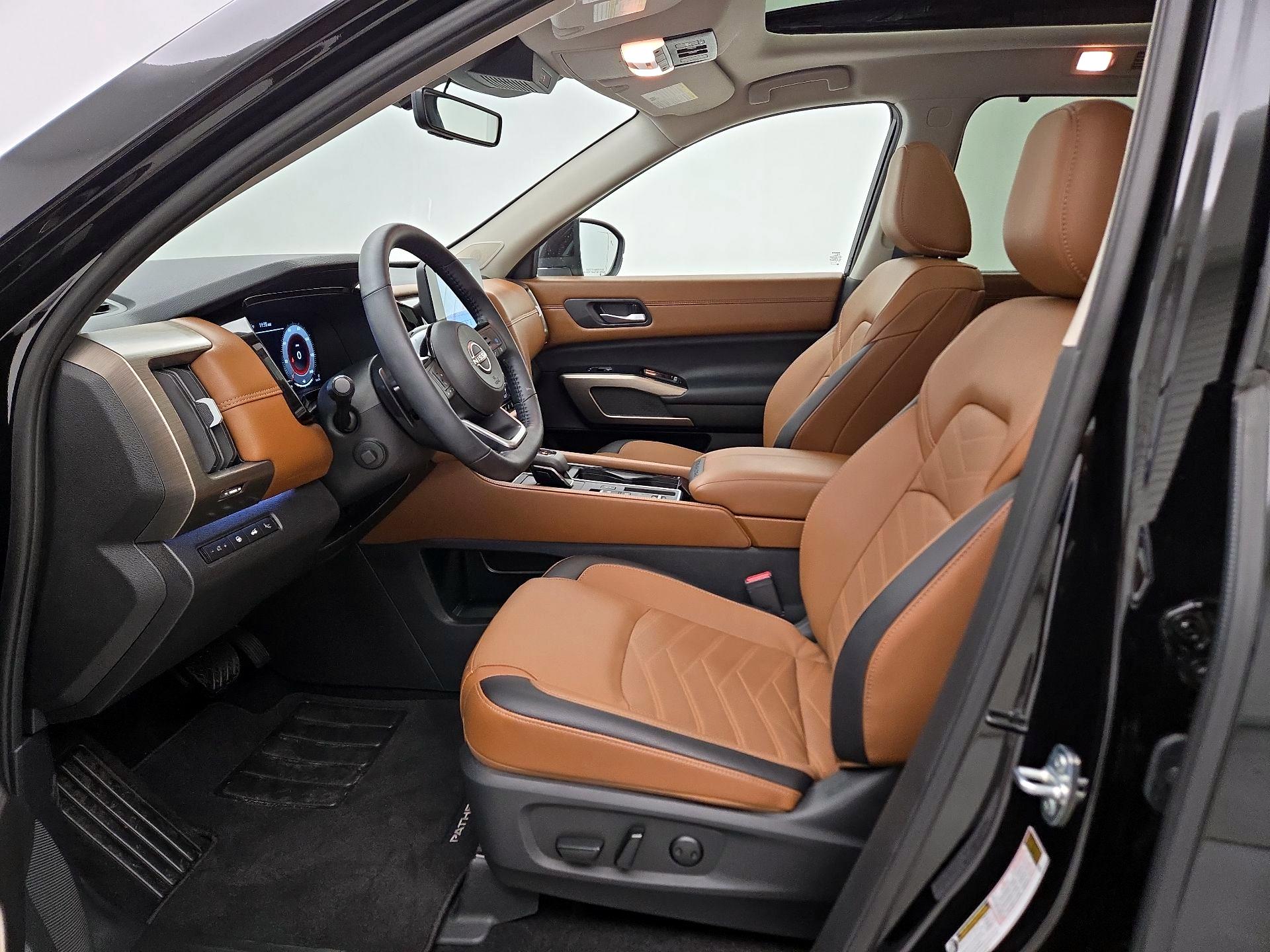 Thumbnail: 2025 Nissan Pathfinder - 11