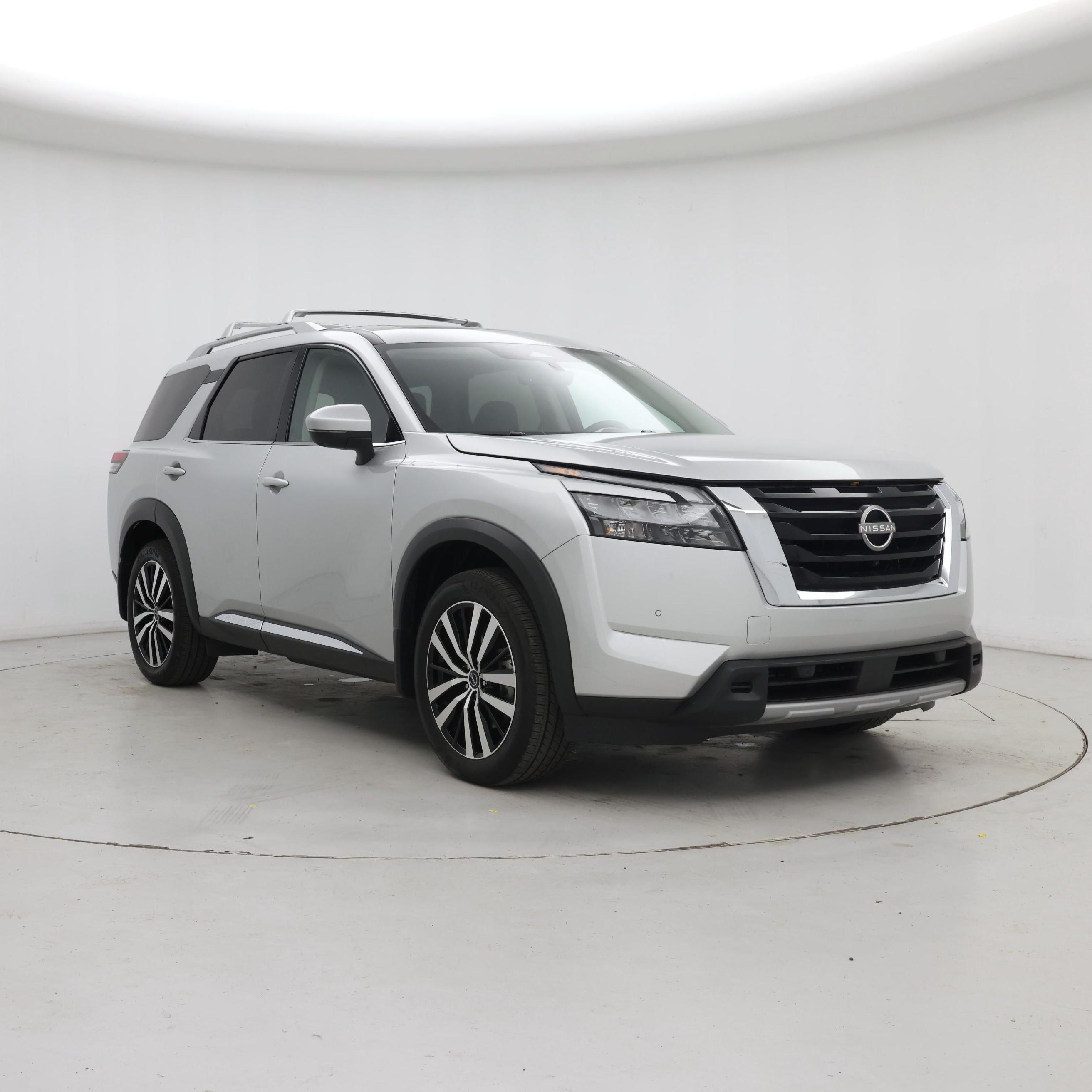 Silver 2025 Nissan Pathfinder SUV / Crossover Front-Wheel Drive Automatic