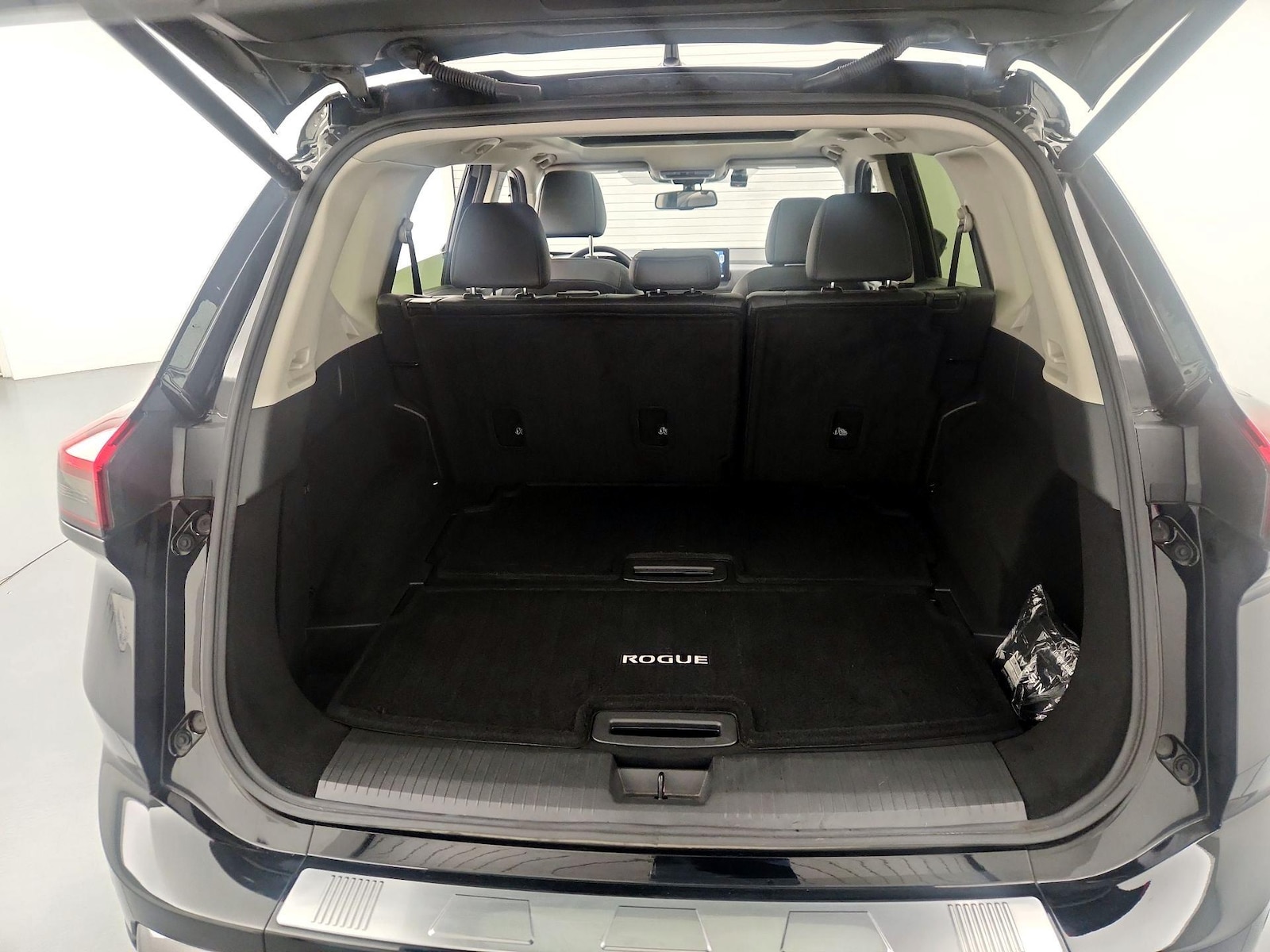 2025 Nissan Rogue SL - Photo 22