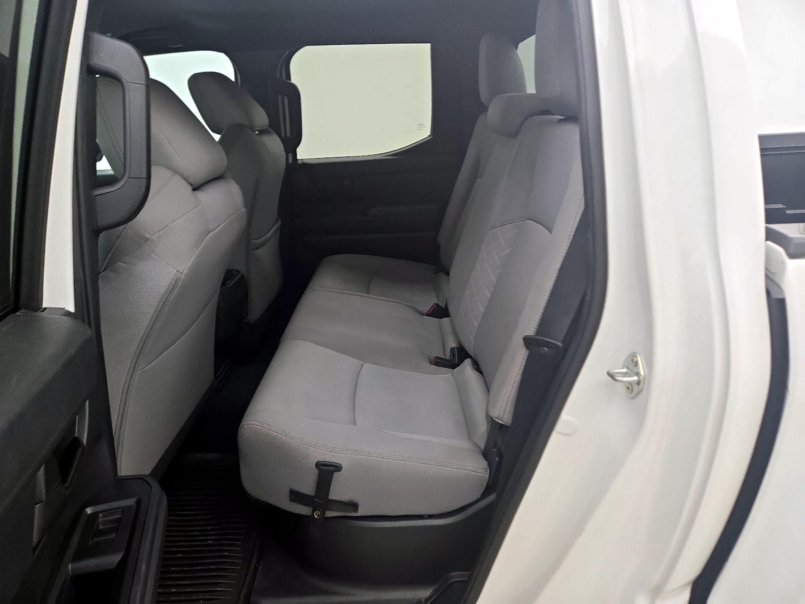 2024 Toyota Tacoma SR5 - Photo 21