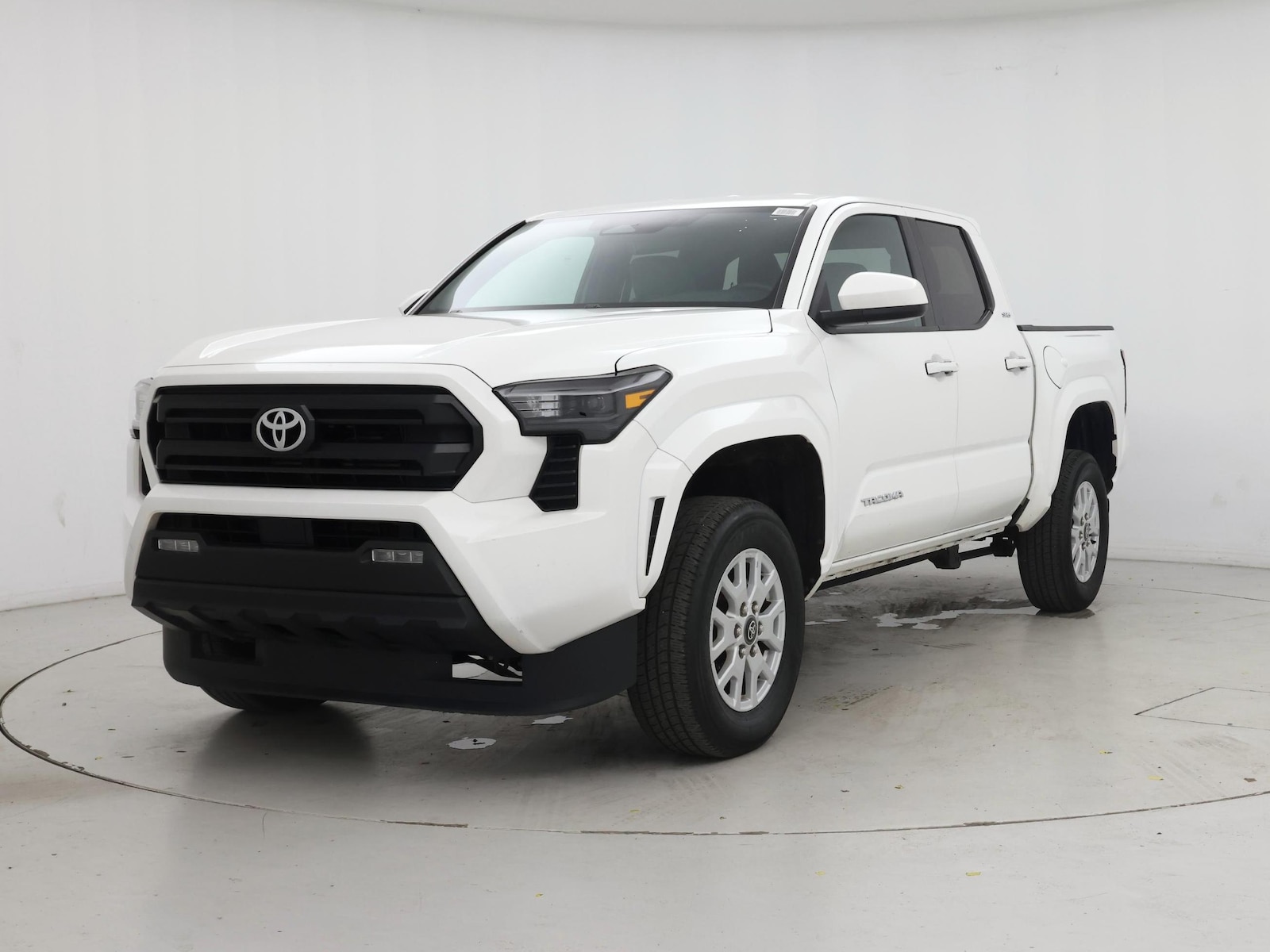 2024 Toyota Tacoma SR5 - Photo 5