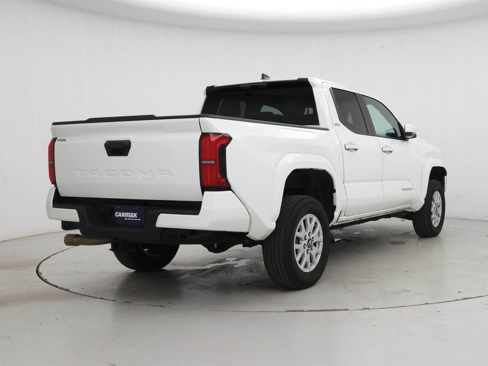 2024 Toyota Tacoma SR5 - Photo 9
