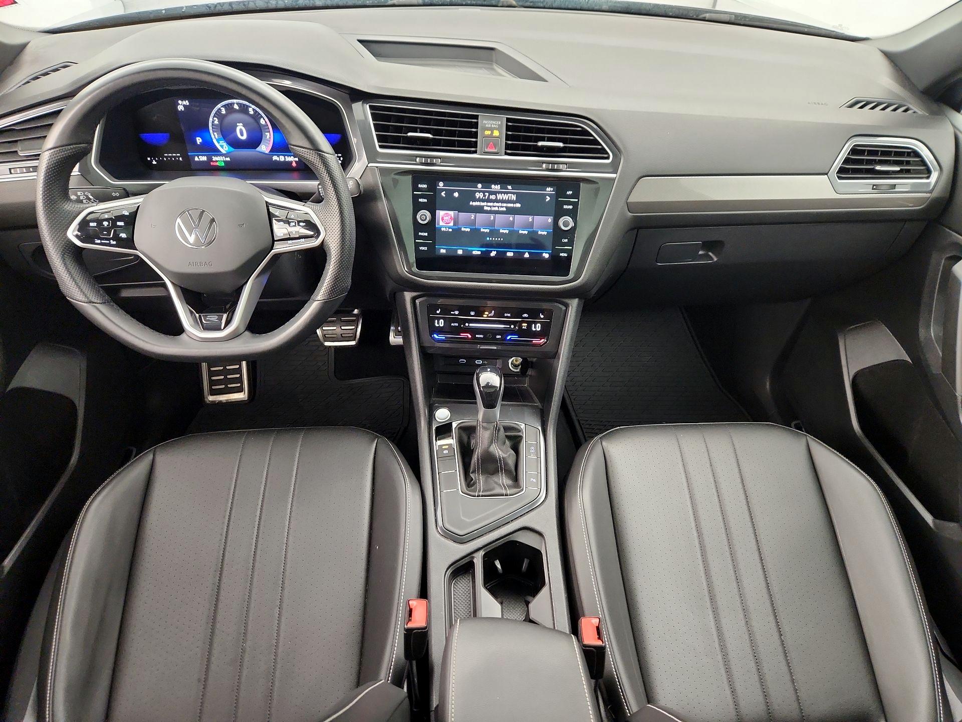 Thumbnail: 2023 Volkswagen Tiguan - 9