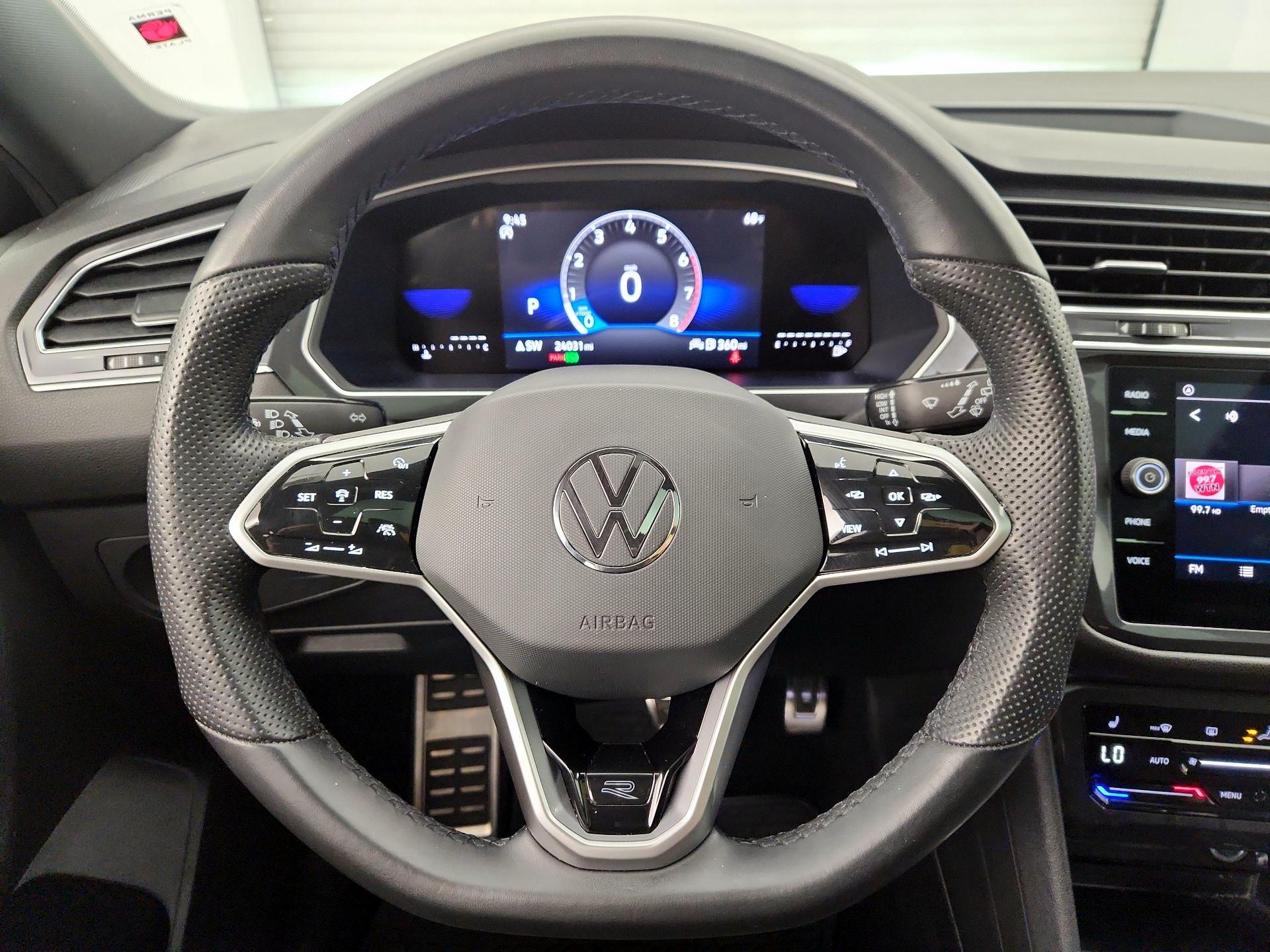 Thumbnail: 2023 Volkswagen Tiguan - 10