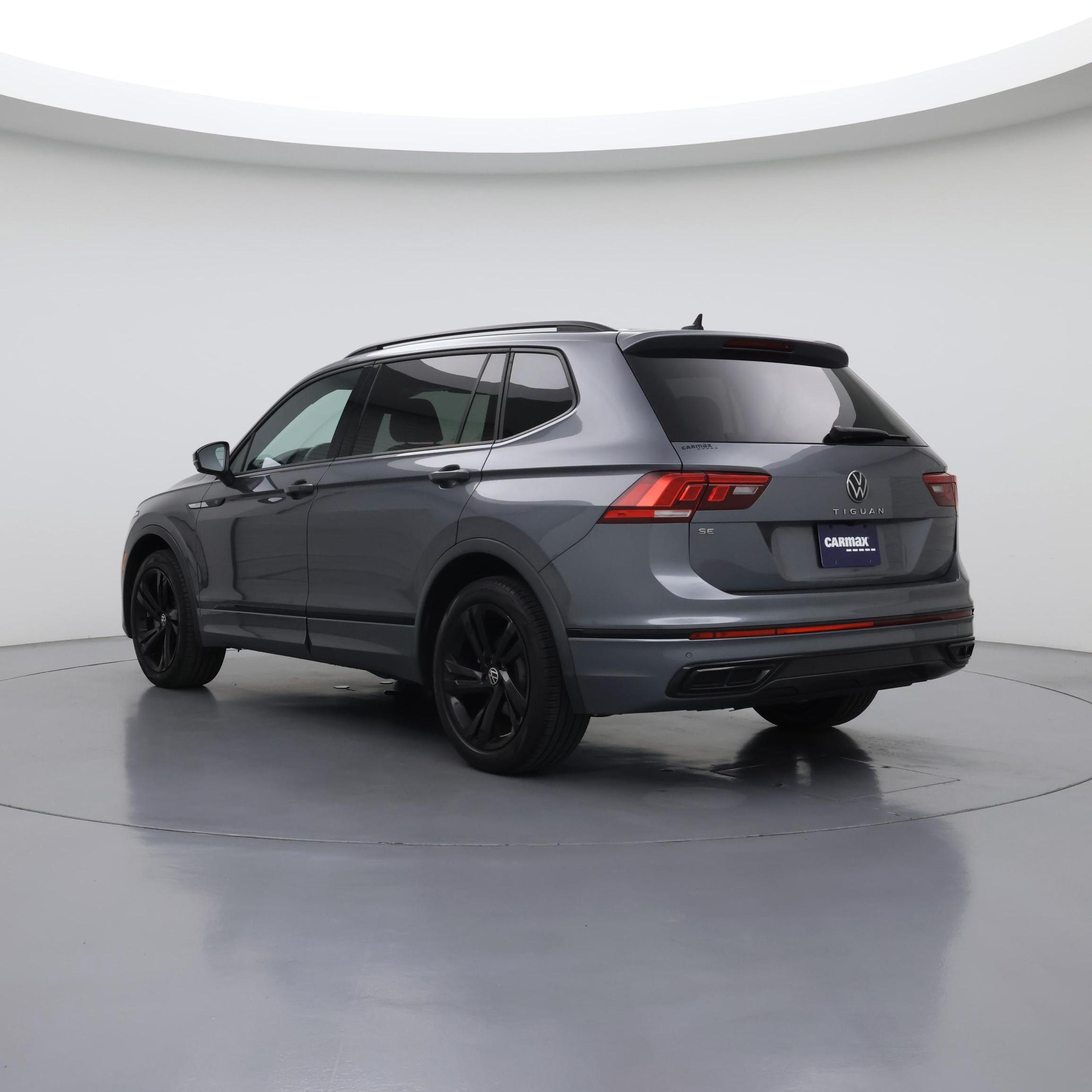Thumbnail: 2023 Volkswagen Tiguan - 2