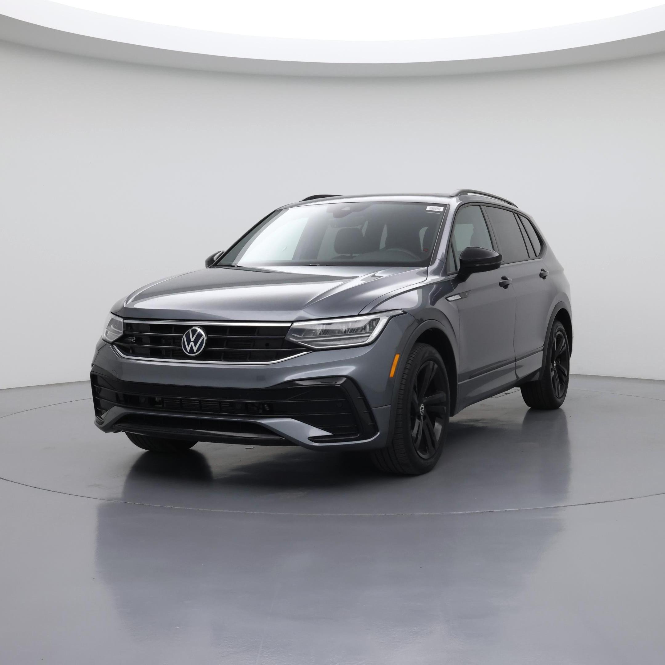 Thumbnail: 2023 Volkswagen Tiguan - 4
