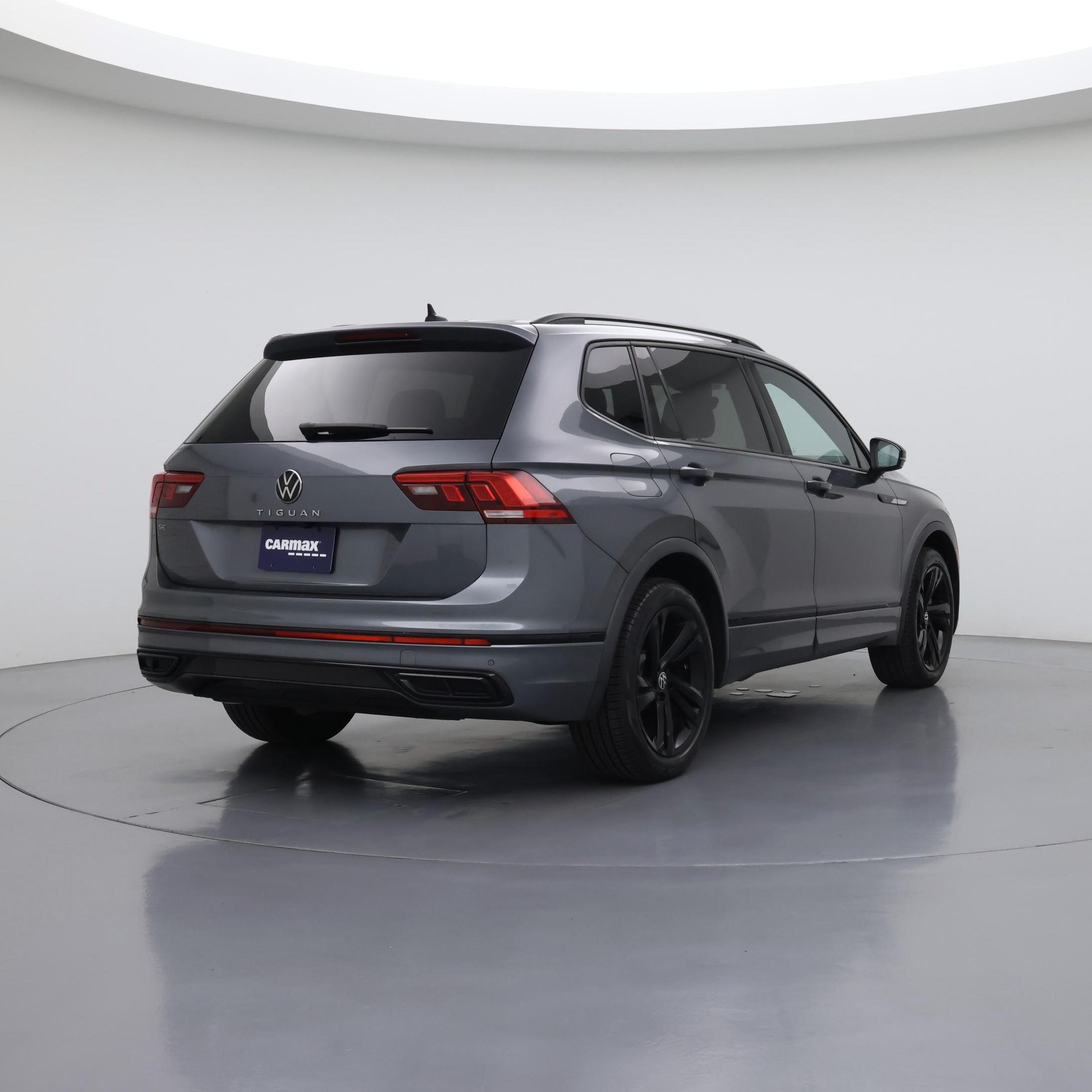 Thumbnail: 2023 Volkswagen Tiguan - 8