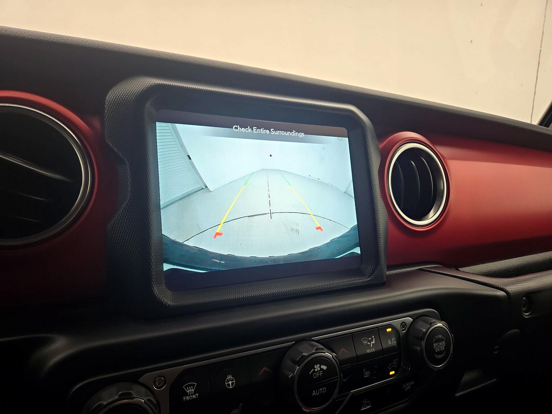 Thumbnail: 2022 Jeep Wrangler - 14