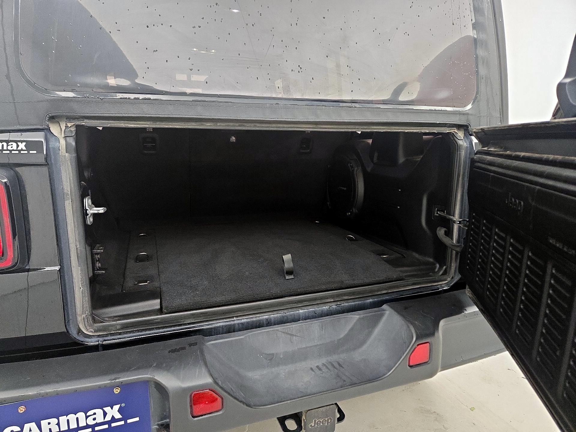 Thumbnail: 2022 Jeep Wrangler - 20