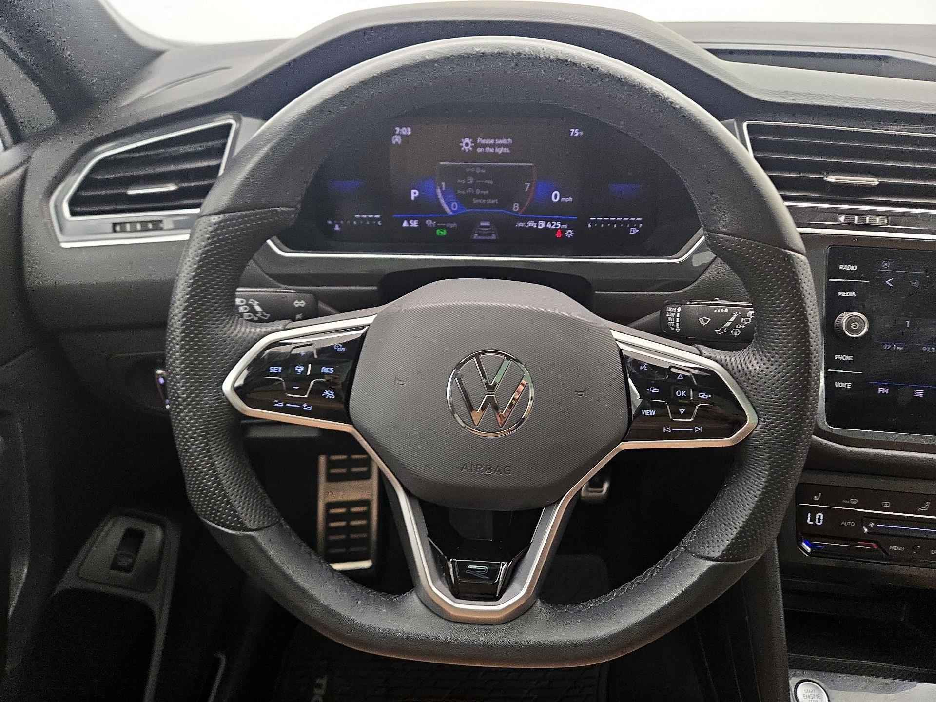 Thumbnail: 2024 Volkswagen Tiguan - 10