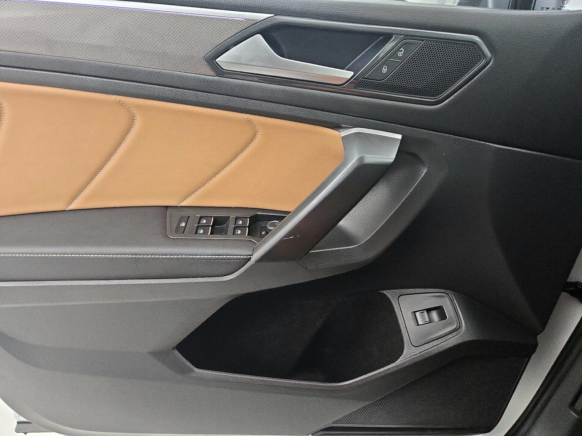 Thumbnail: 2024 Volkswagen Tiguan - 12