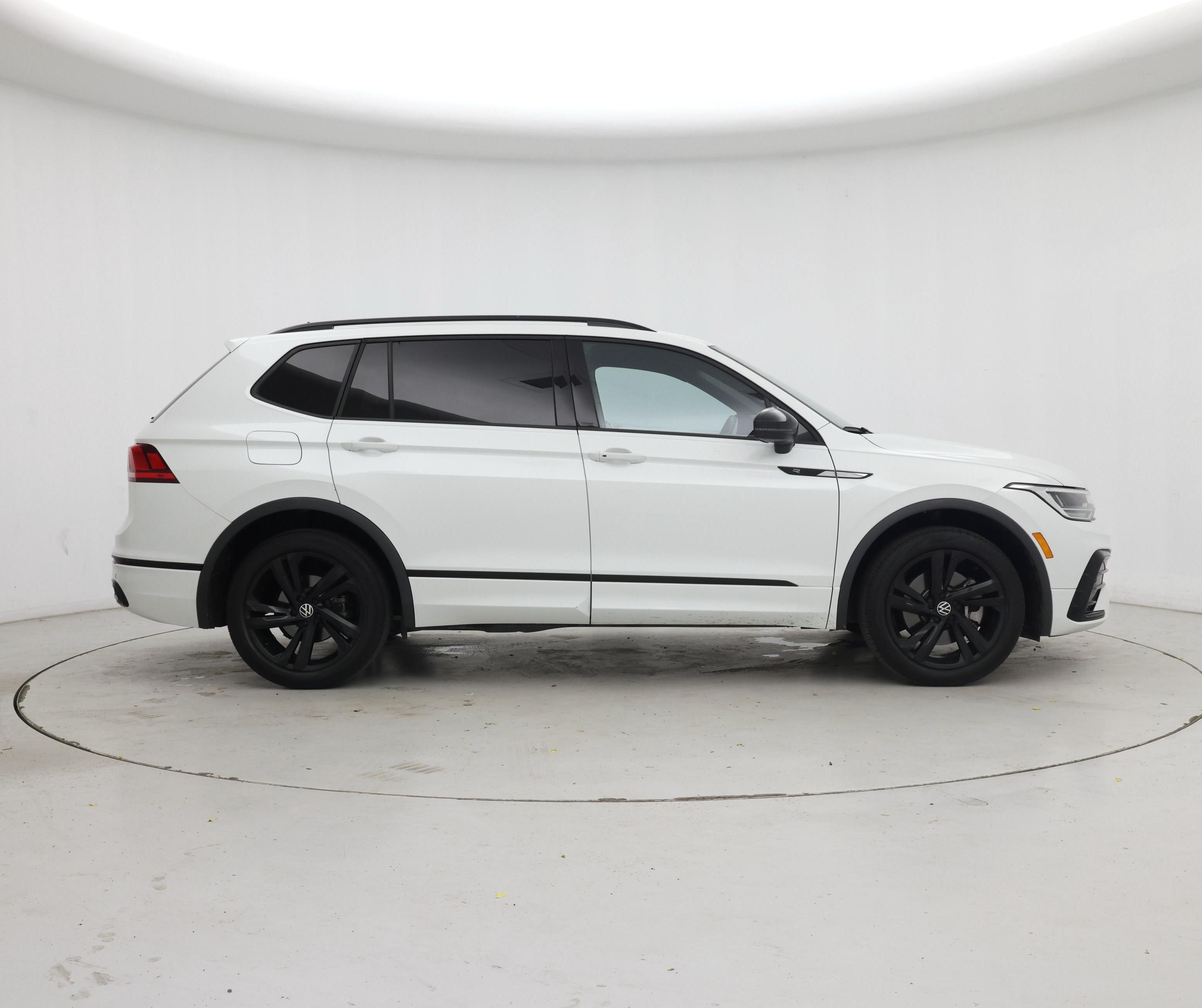 Thumbnail: 2024 Volkswagen Tiguan - 7