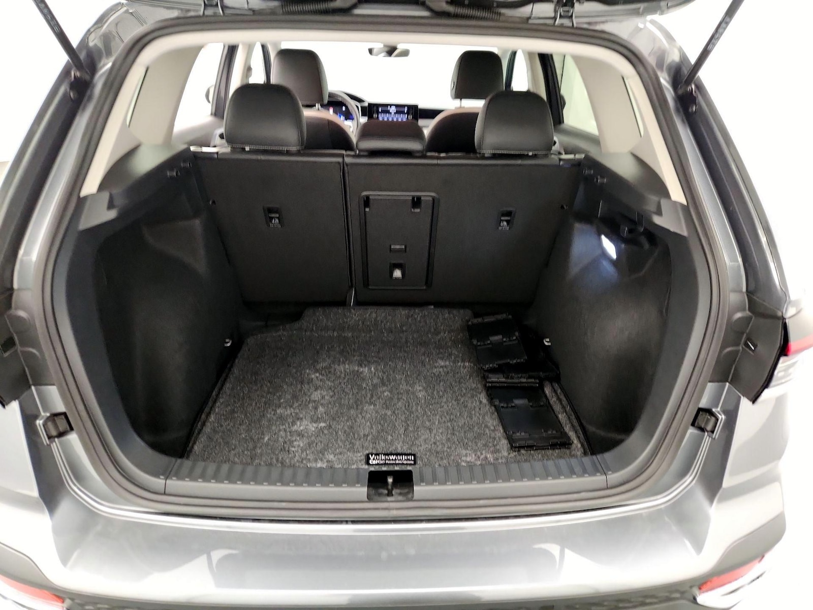 2025 Volkswagen Taos SE - Photo 20