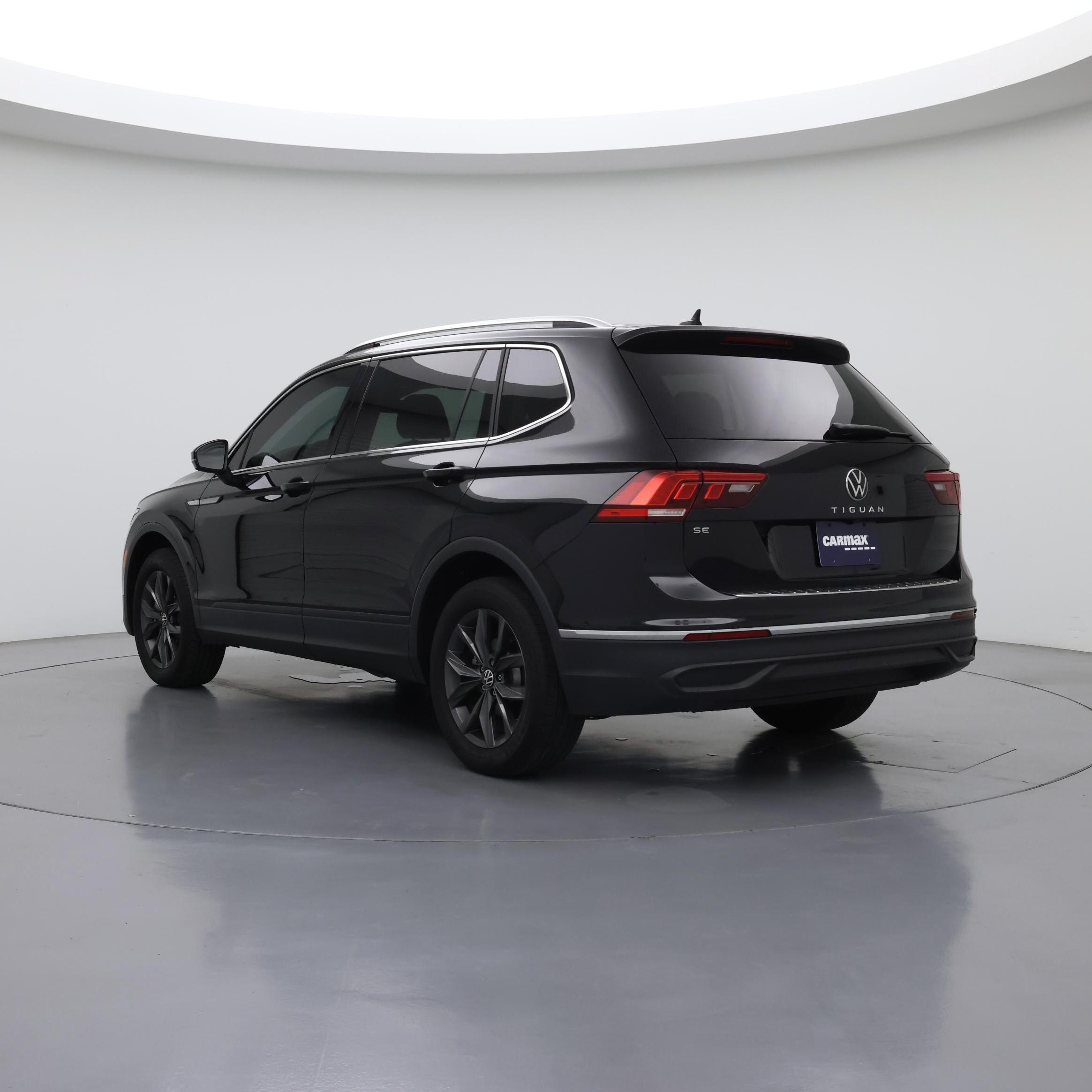 Thumbnail: 2024 Volkswagen Tiguan - 2