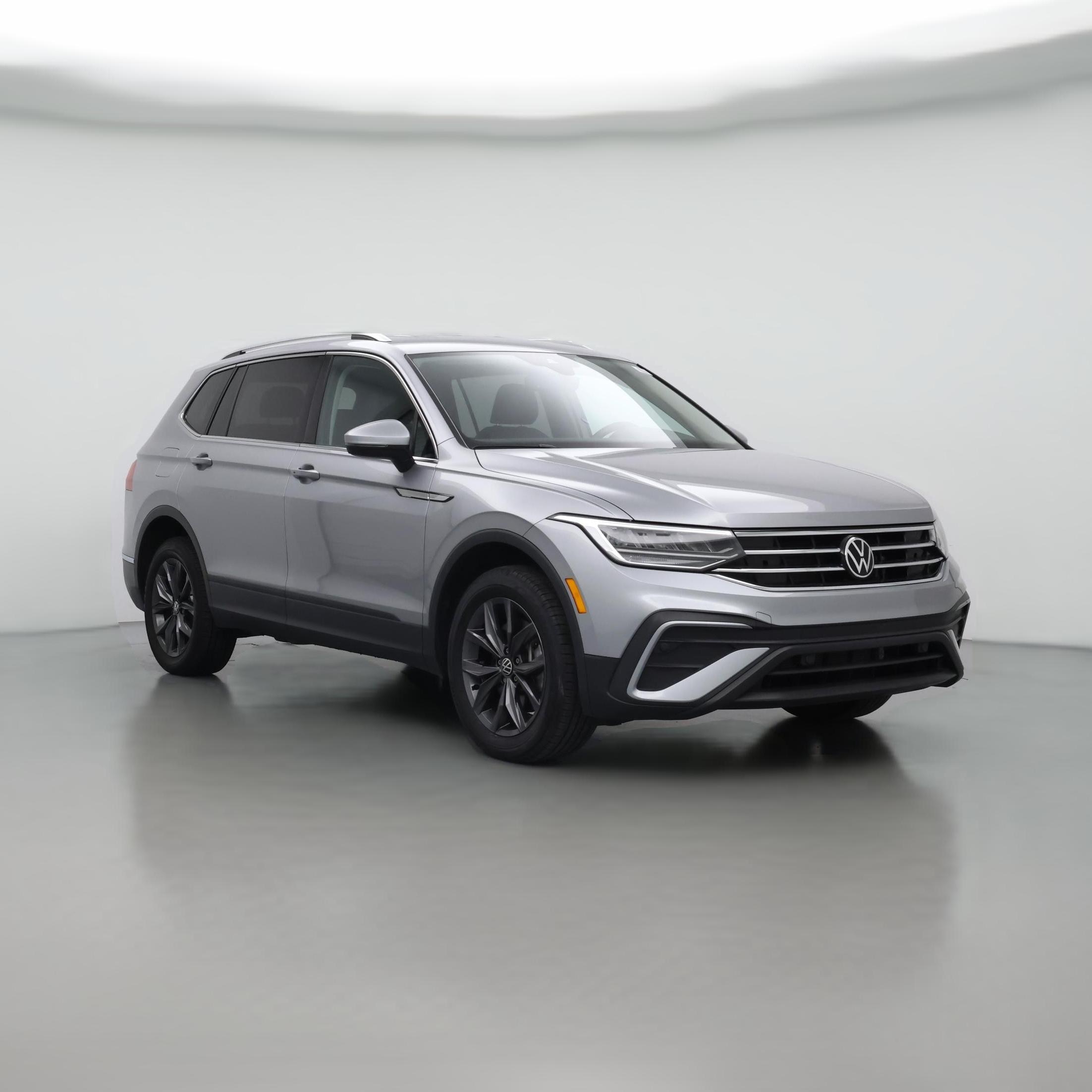 Thumbnail: 2023 Volkswagen Tiguan - 1
