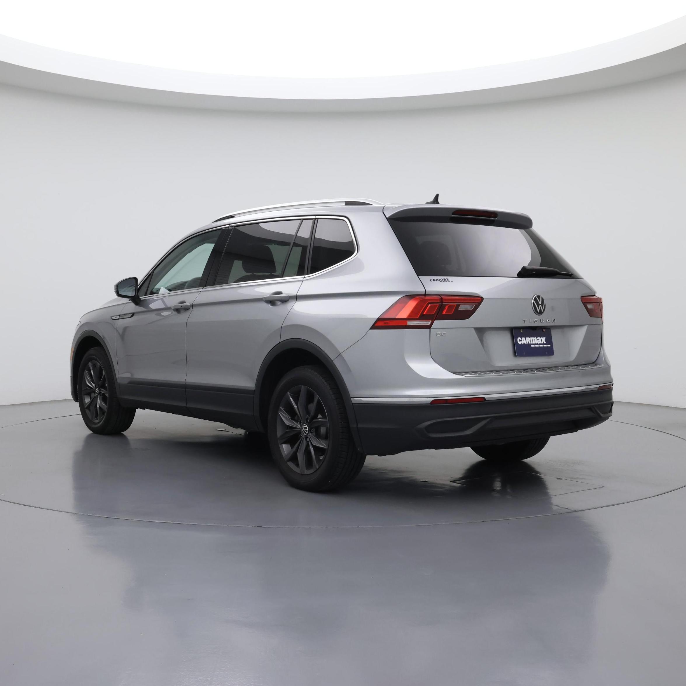Thumbnail: 2023 Volkswagen Tiguan - 2