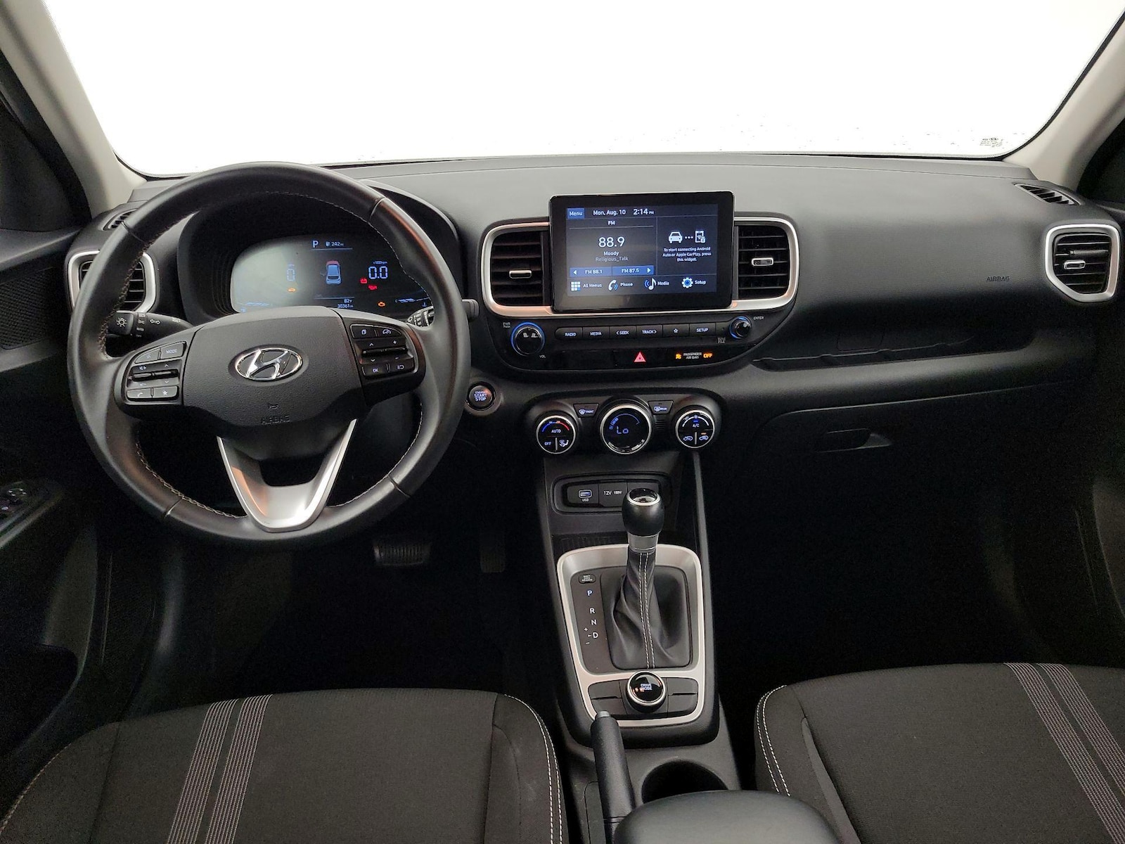 2025 Hyundai Venue SEL - Photo 10