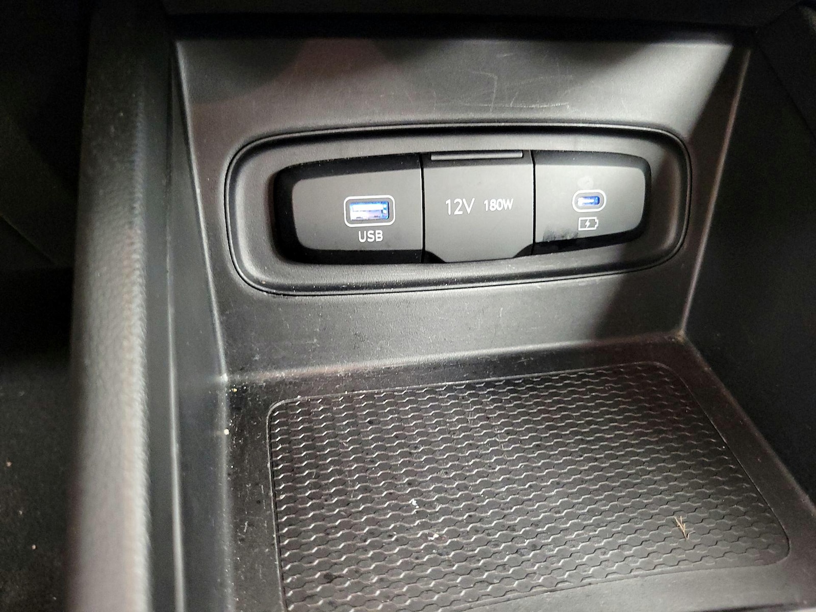 2025 Hyundai Venue SEL - Photo 19