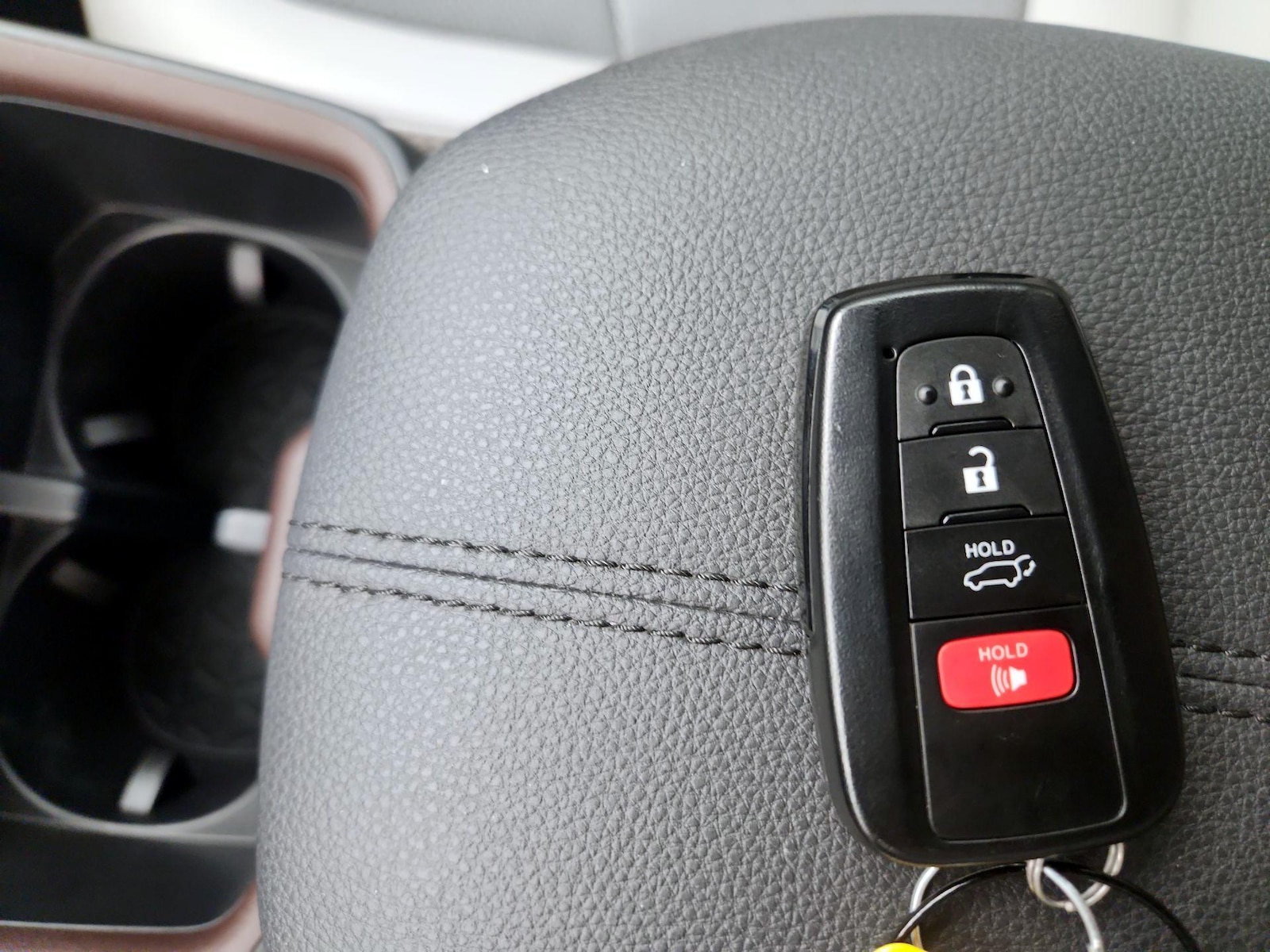 2025 Toyota RAV4 Limited - Photo 24