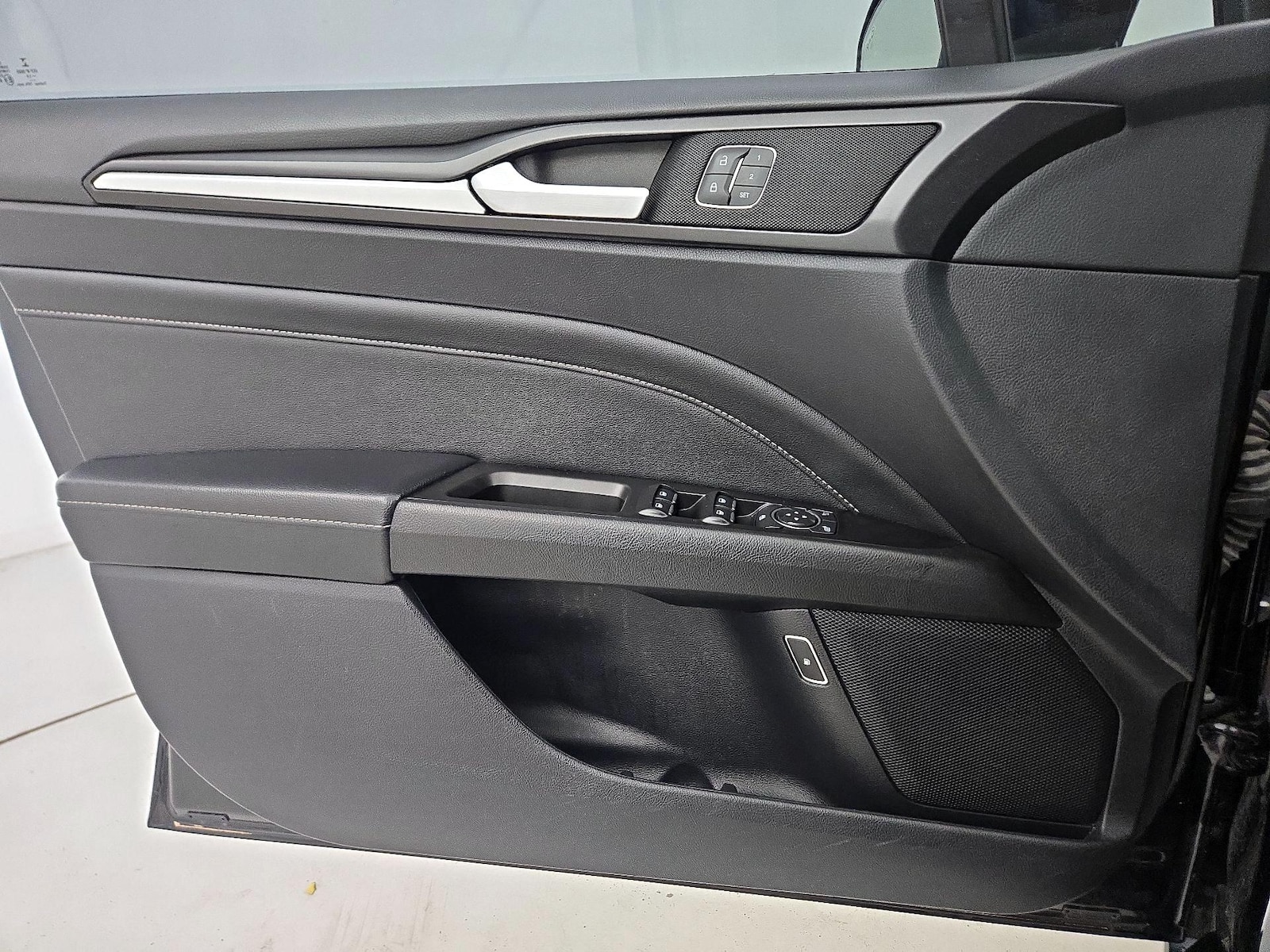 2019 Ford Fusion Hybrid Titanium - Photo 13