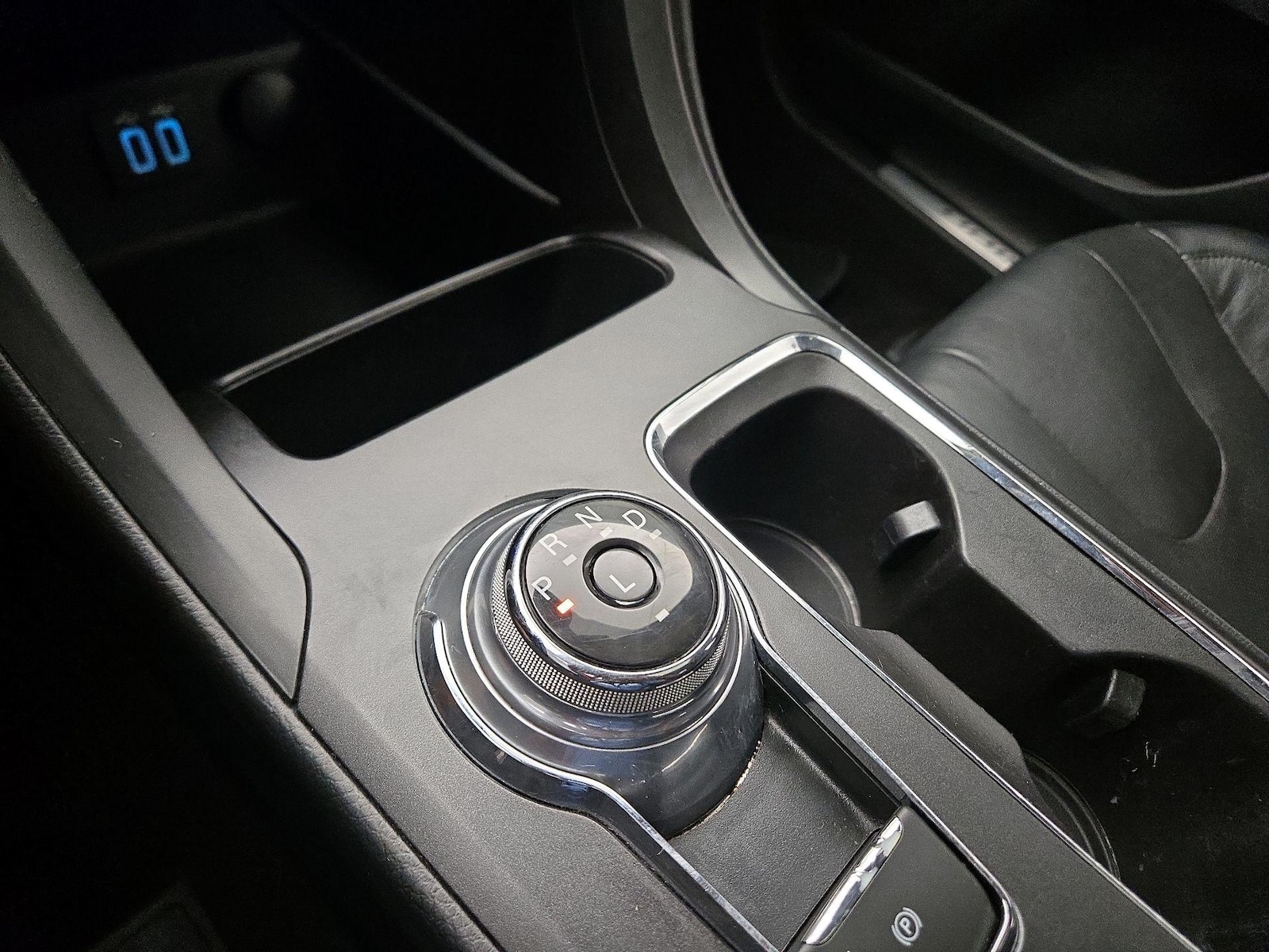 2019 Ford Fusion Hybrid Titanium - Photo 18