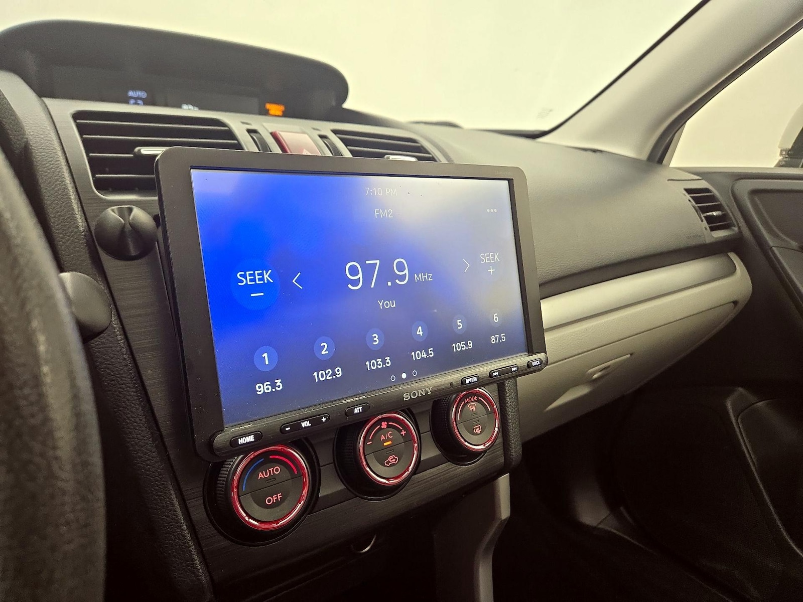 2015 Subaru Forester i Limited - Photo 16