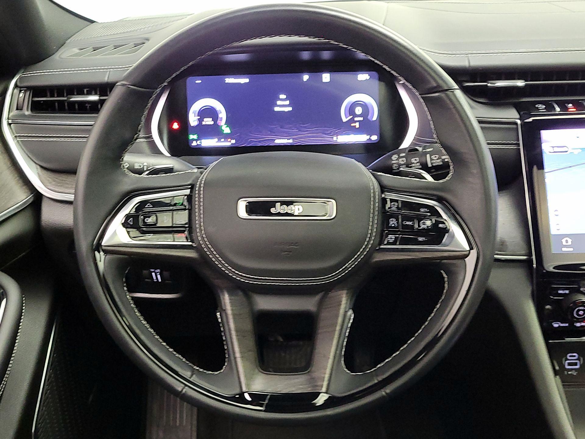 Thumbnail: 2023 Jeep Grand Cherokee - 10