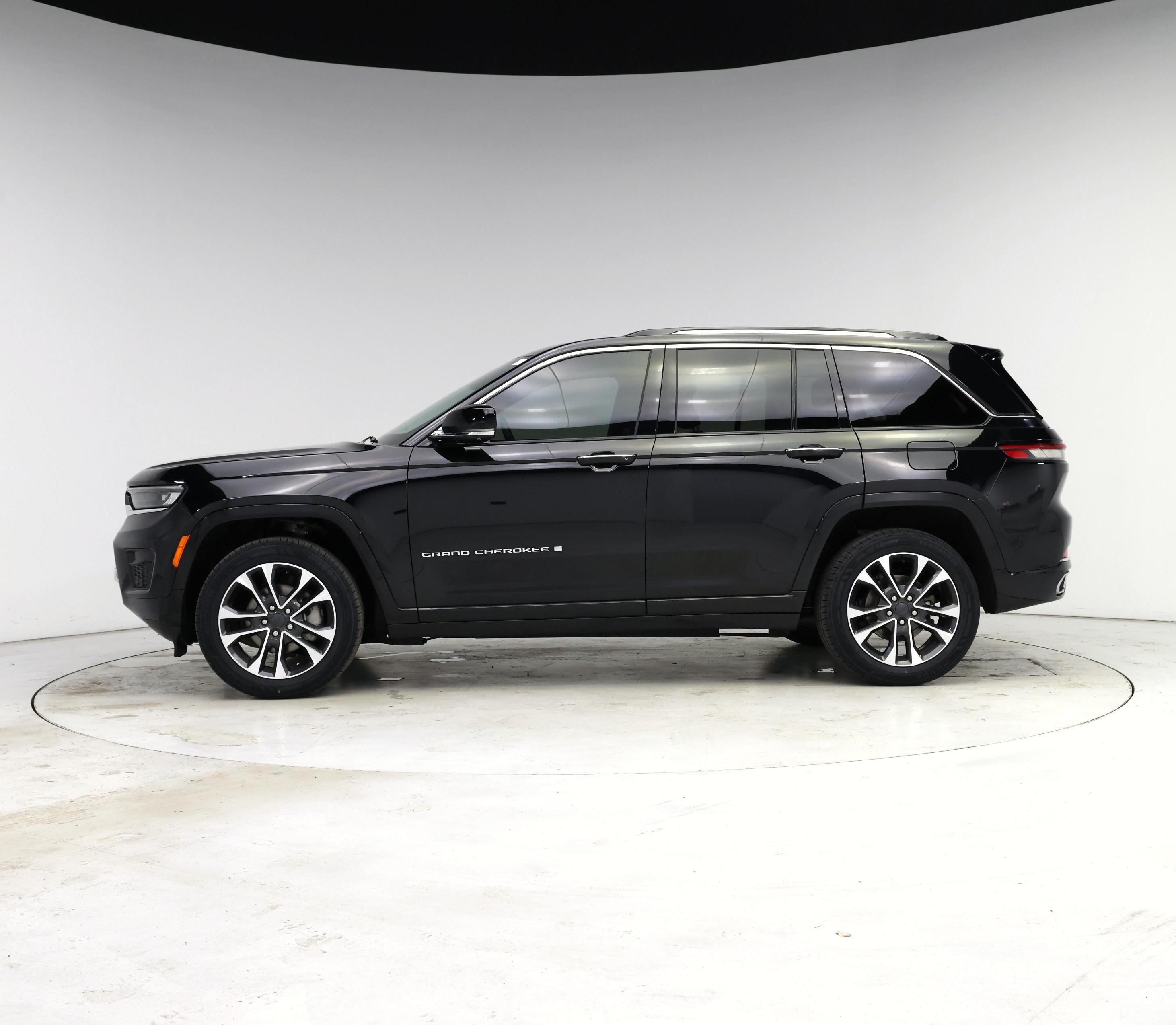 Thumbnail: 2023 Jeep Grand Cherokee - 3