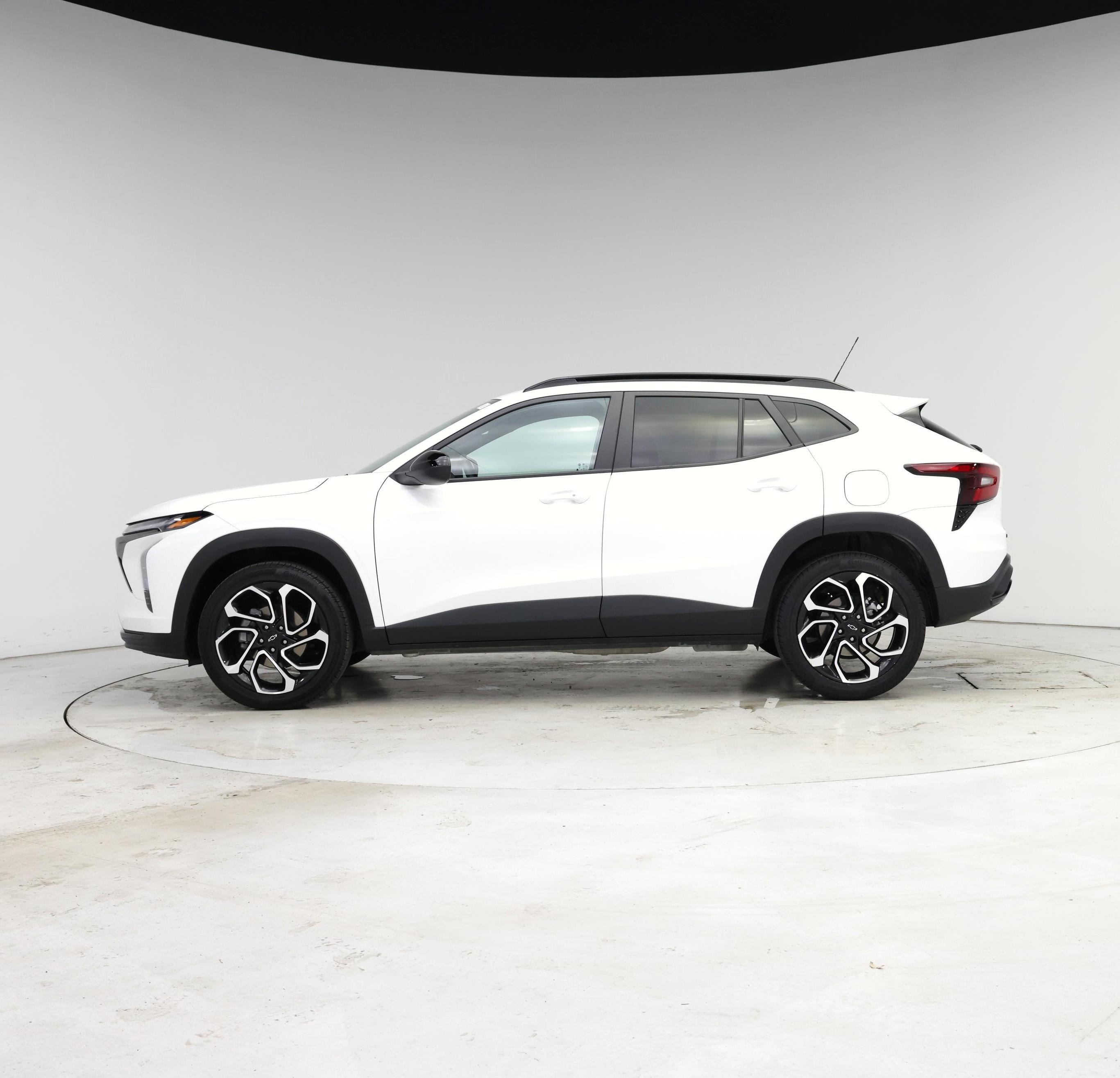 Thumbnail: 2025 Chevrolet Trax - 3