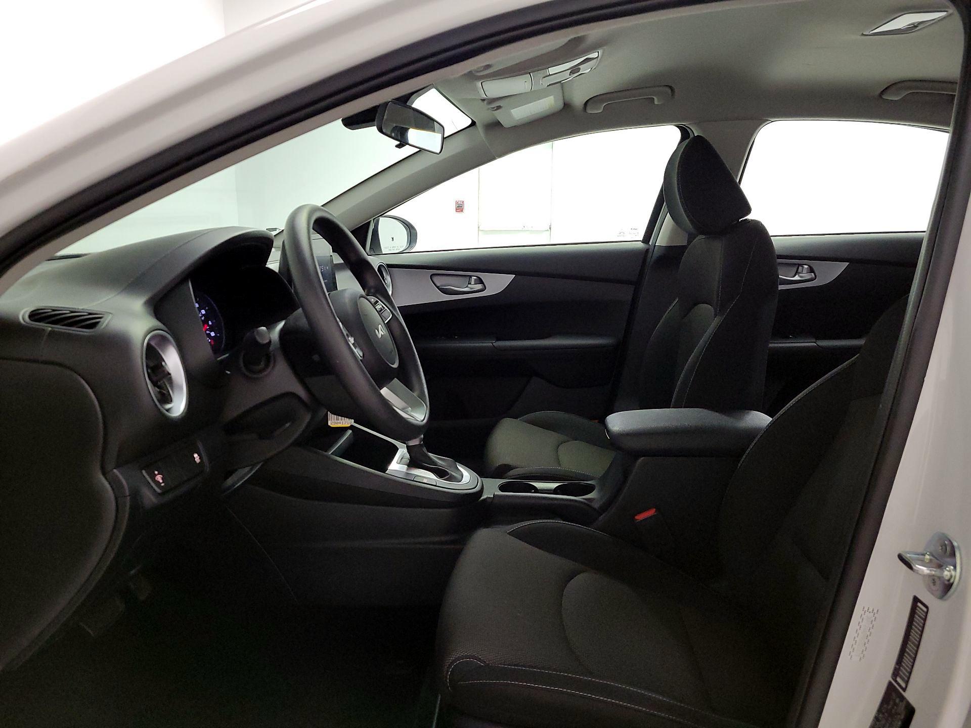 Thumbnail: 2024 Kia Forte - 11