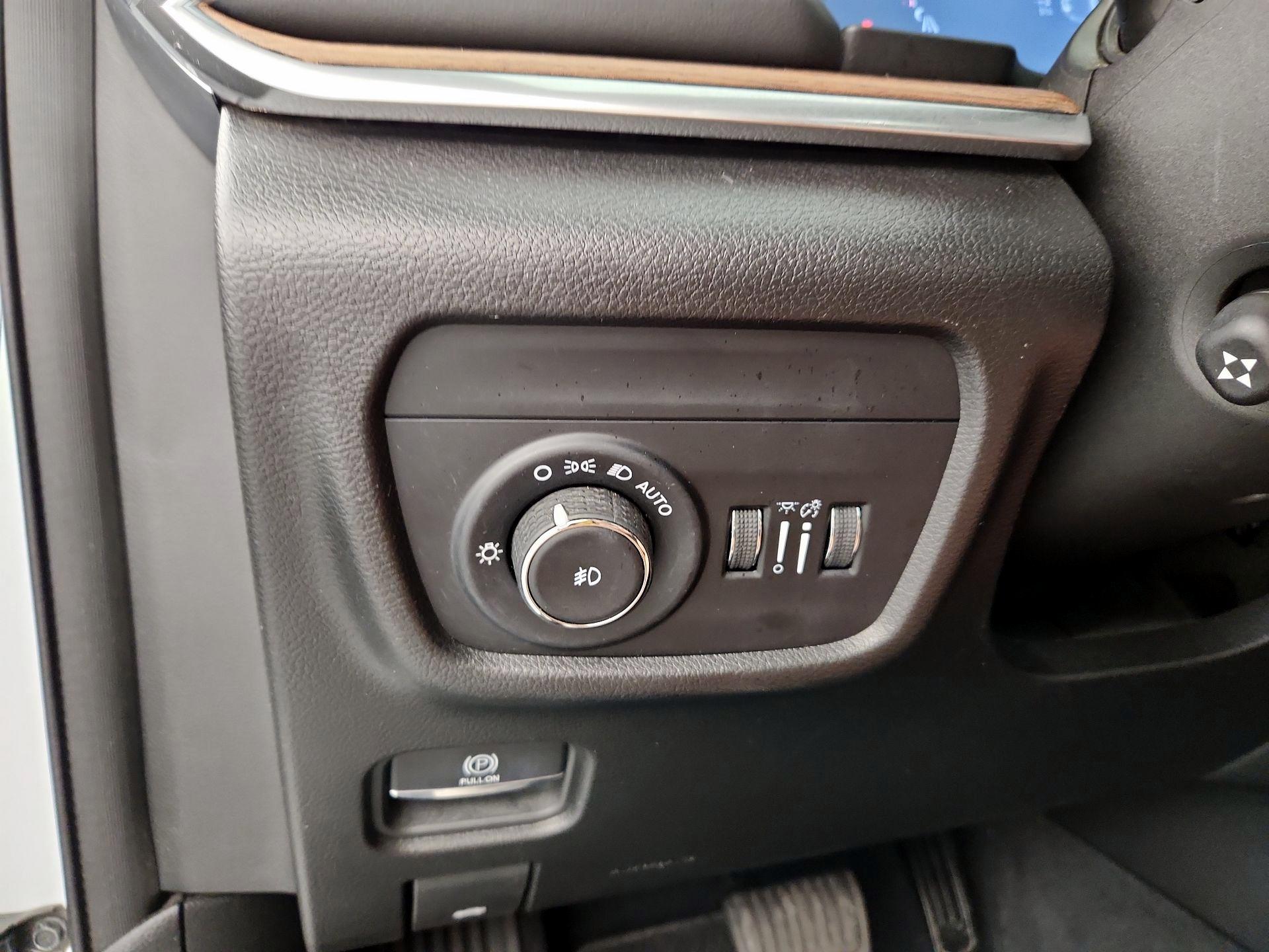 Thumbnail: 2023 Jeep Grand Cherokee - 13