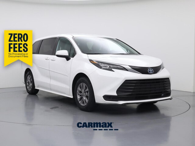 White 2025 Toyota Sienna Minivan All-Wheel Drive Automatic